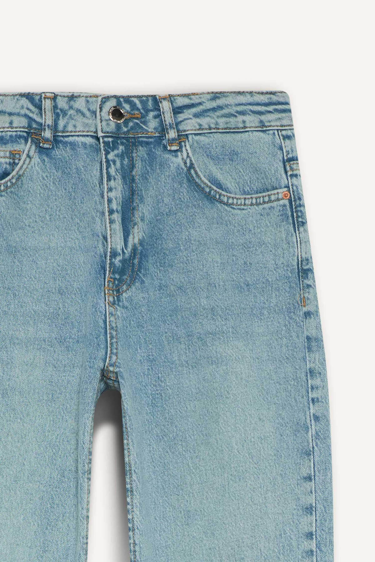 DeFacto Comfort Straıght Normal Bel Bilek Boy Jean Yıkamalı Pantolon G2215AX25WN görsel 2