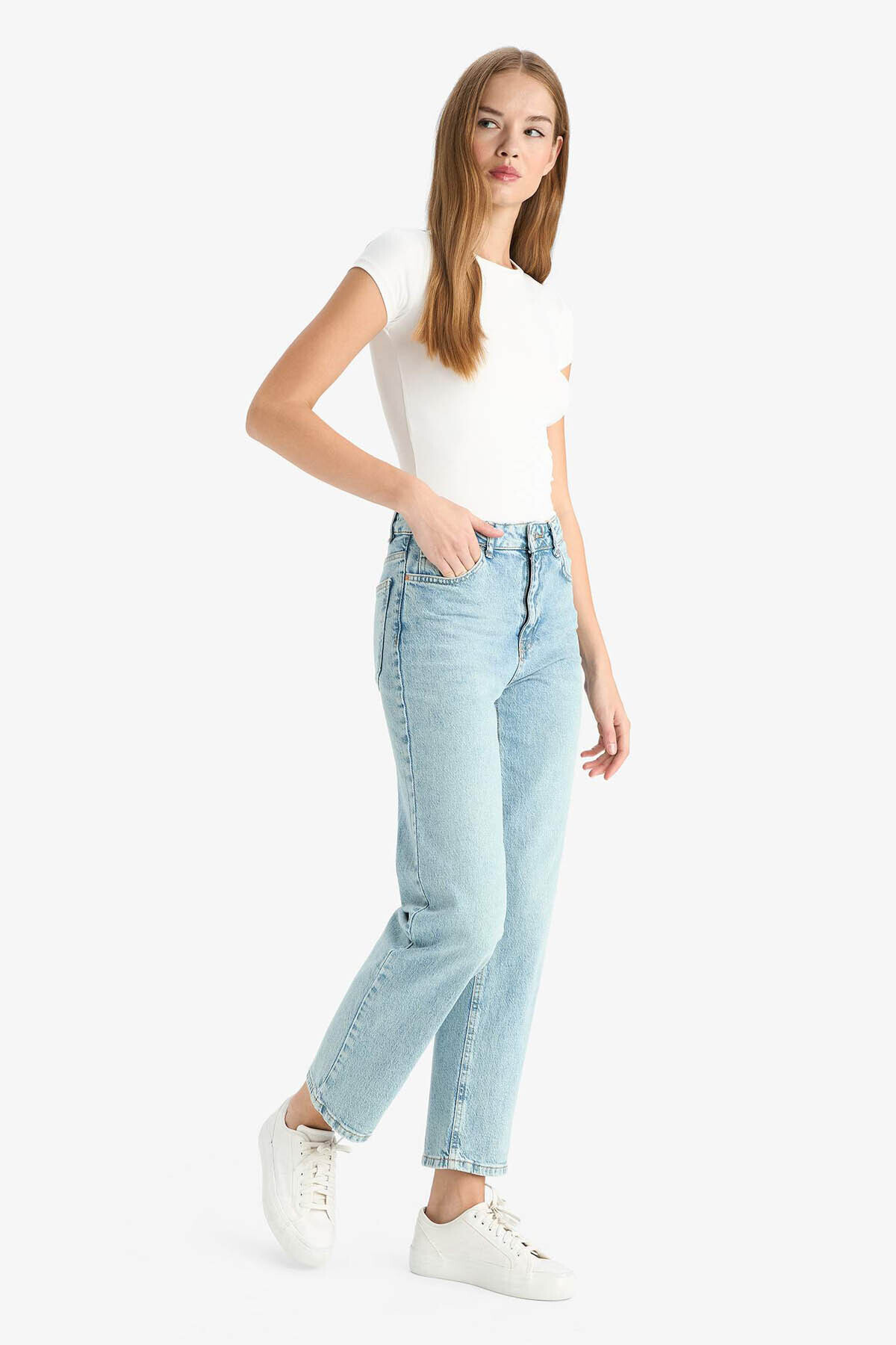 DeFacto Comfort Straıght Normal Bel Bilek Boy Jean Yıkamalı Pantolon G2215AX25WN görsel 4