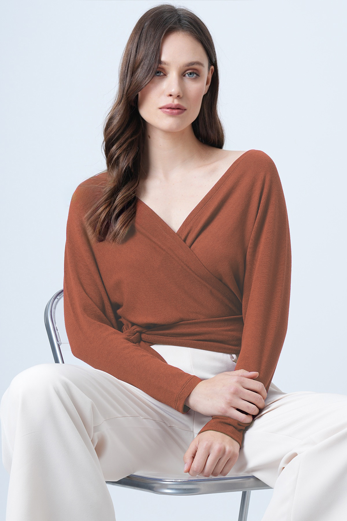 Trend Alaçatı Stili  Kadın Tarçın Ön Arka Kruvaze Yaka Bağlama Detaylı Crop Bluz Alc-X14346 - Görsel 2