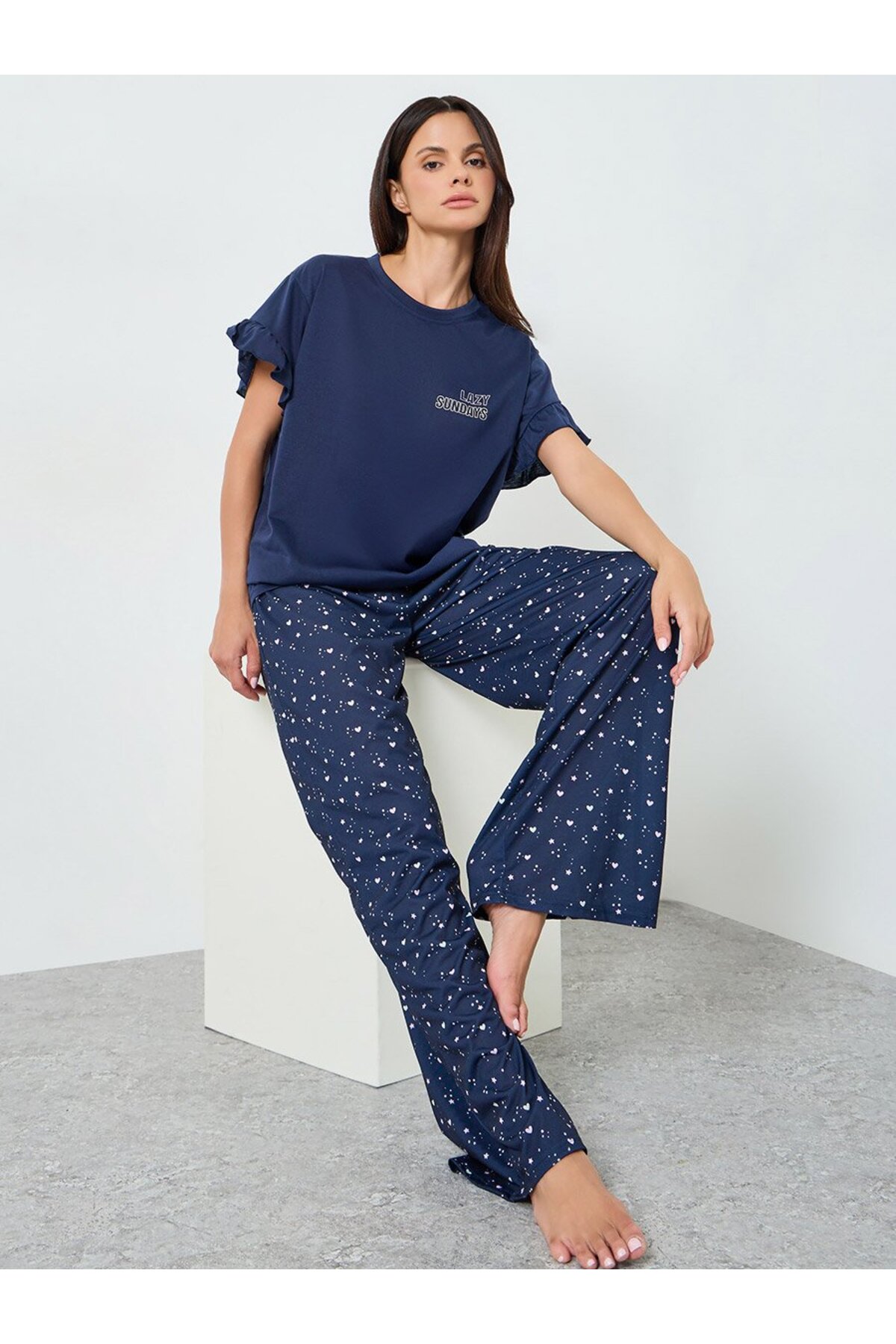 Styli LAZY SUNDAY RUFFLE SLEEVE TEE & AOP HEART SPOT PJ SET