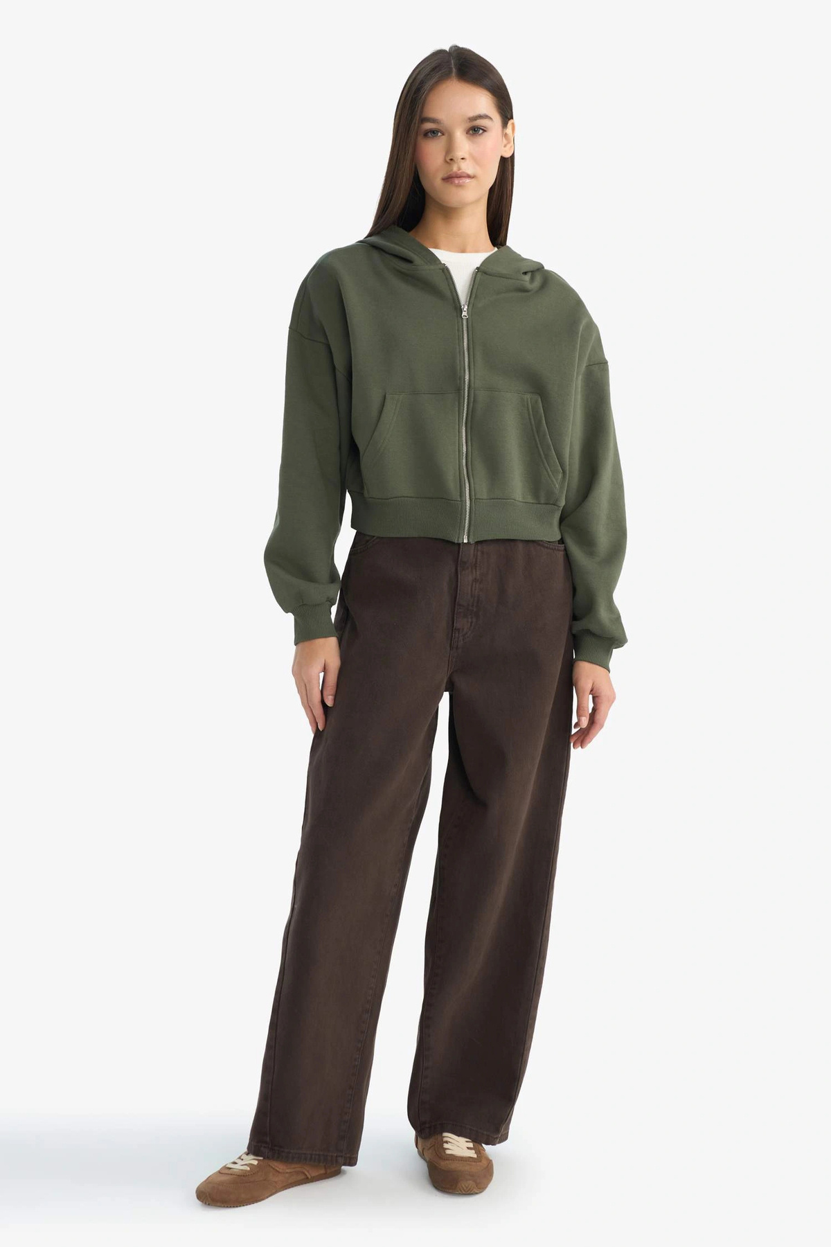 Defacto  Cropped Fit Kapüşonlu Kalın Fermuarlı Sweatshirt Z7069AZ25WN - Görsel 2