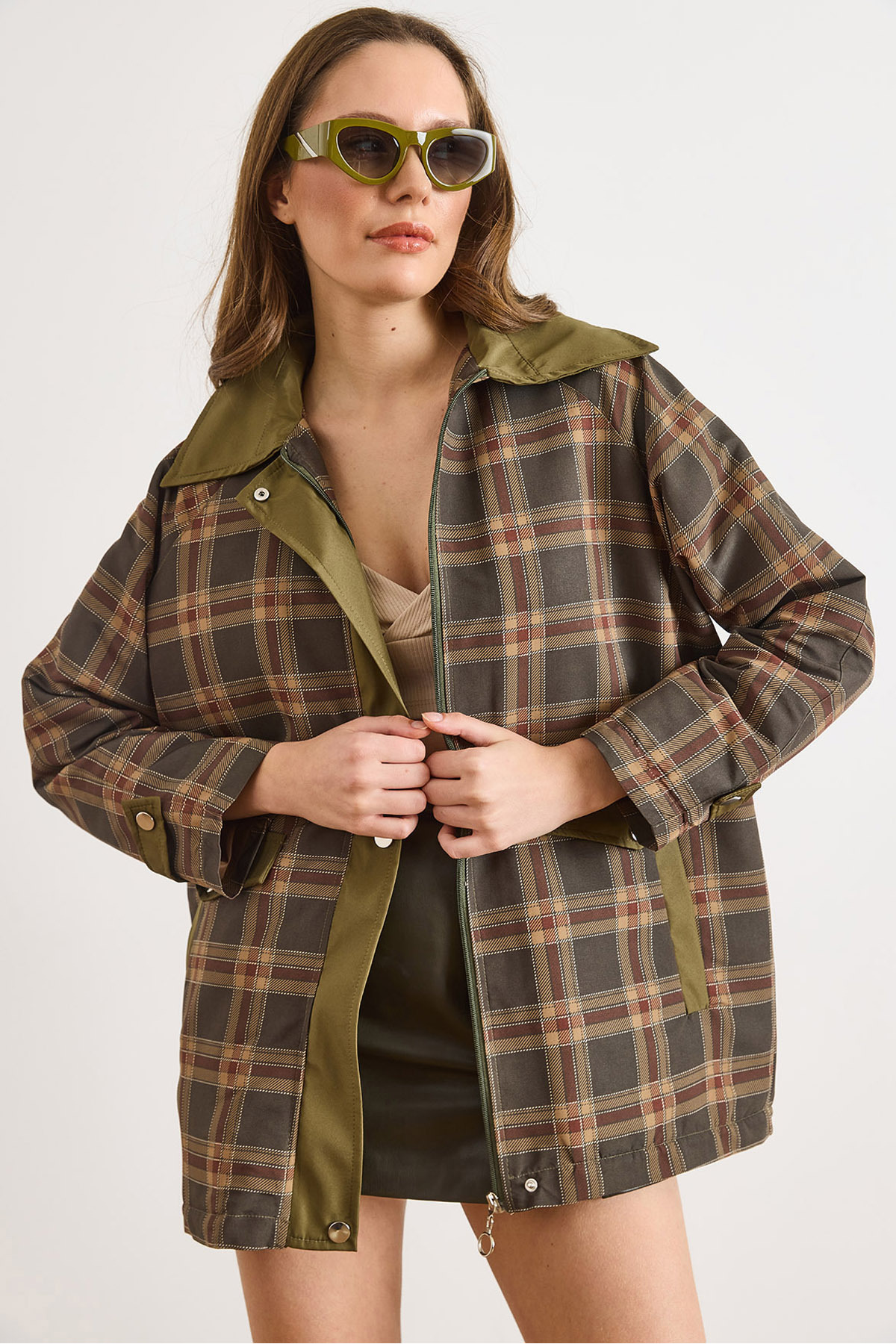 Olalook  Kadın Haki Kapitone Astarlı Ekose Mont MNT-19000053