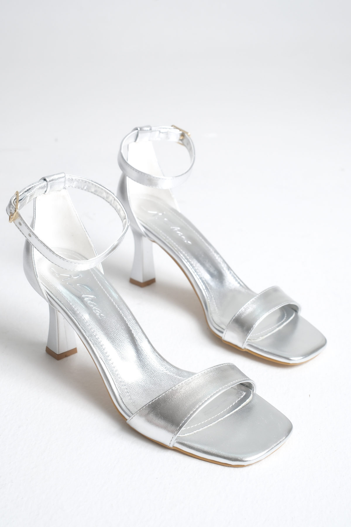 OLEDİMARE  İnce Topuklu Bilek Bağlamalı Günlük Kullanım GÜMÜŞ Rengi Kadın Ayakkabı - Görsel 4