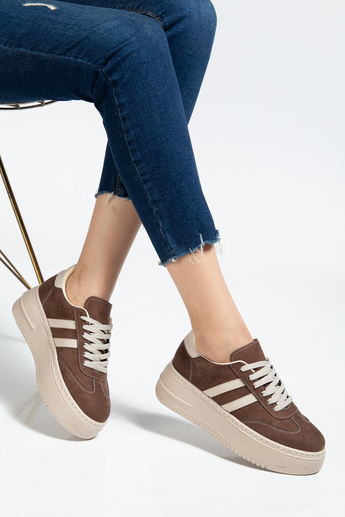 BAHRİNA  Kadın Kahverengi Süet Kalın Tabanlı Sneaker - Görsel 4