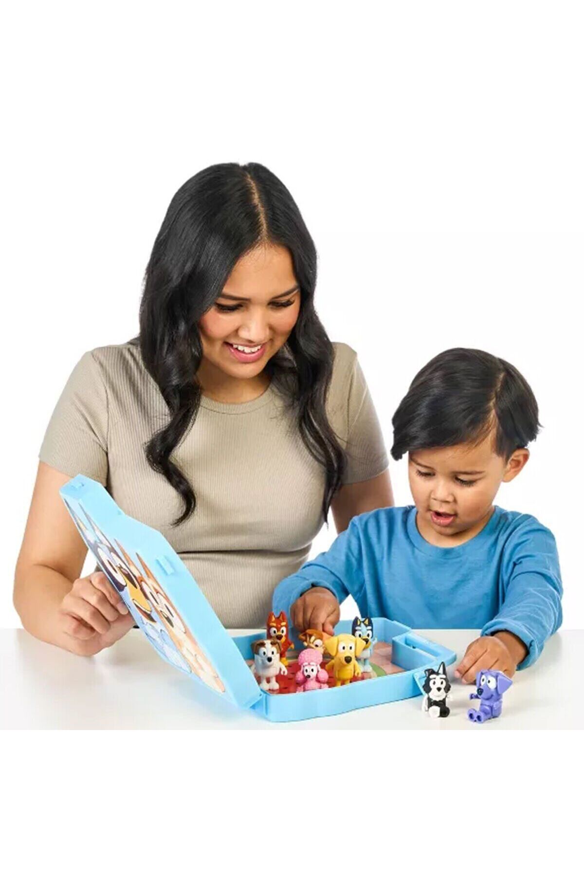 NECO TOYS BLUEY/17638 BLUEY DELÜKS TAŞIMA ÇANTASI VE 8Lİ FİGÜR SET