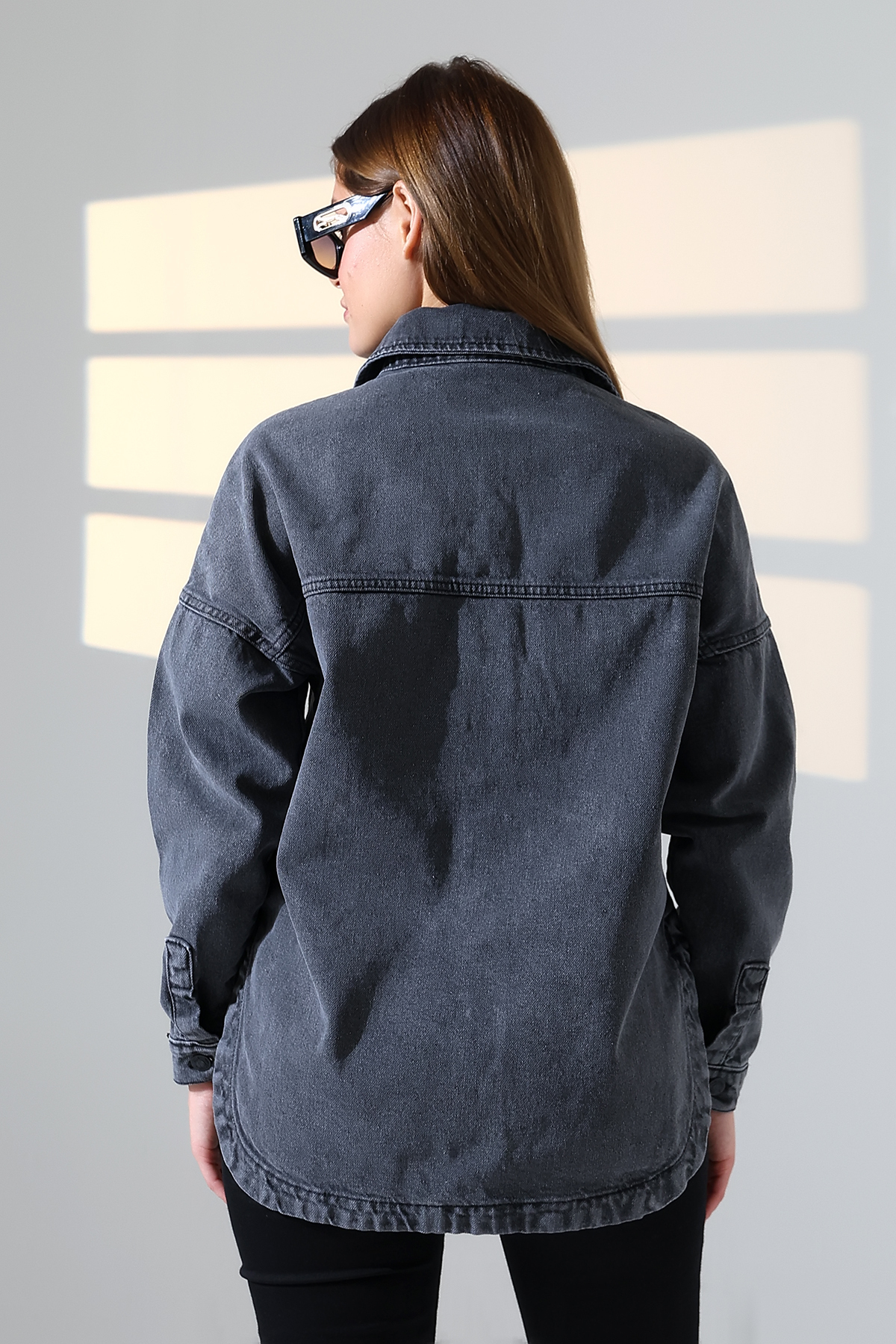 BLUE NATIONAL JEANS  Kadın Oversize Kesim denim Gömlek Ceket Kar Yıkama Siyah Açık Renk Günlük Şıklık -BNJ4895 - Görsel 5