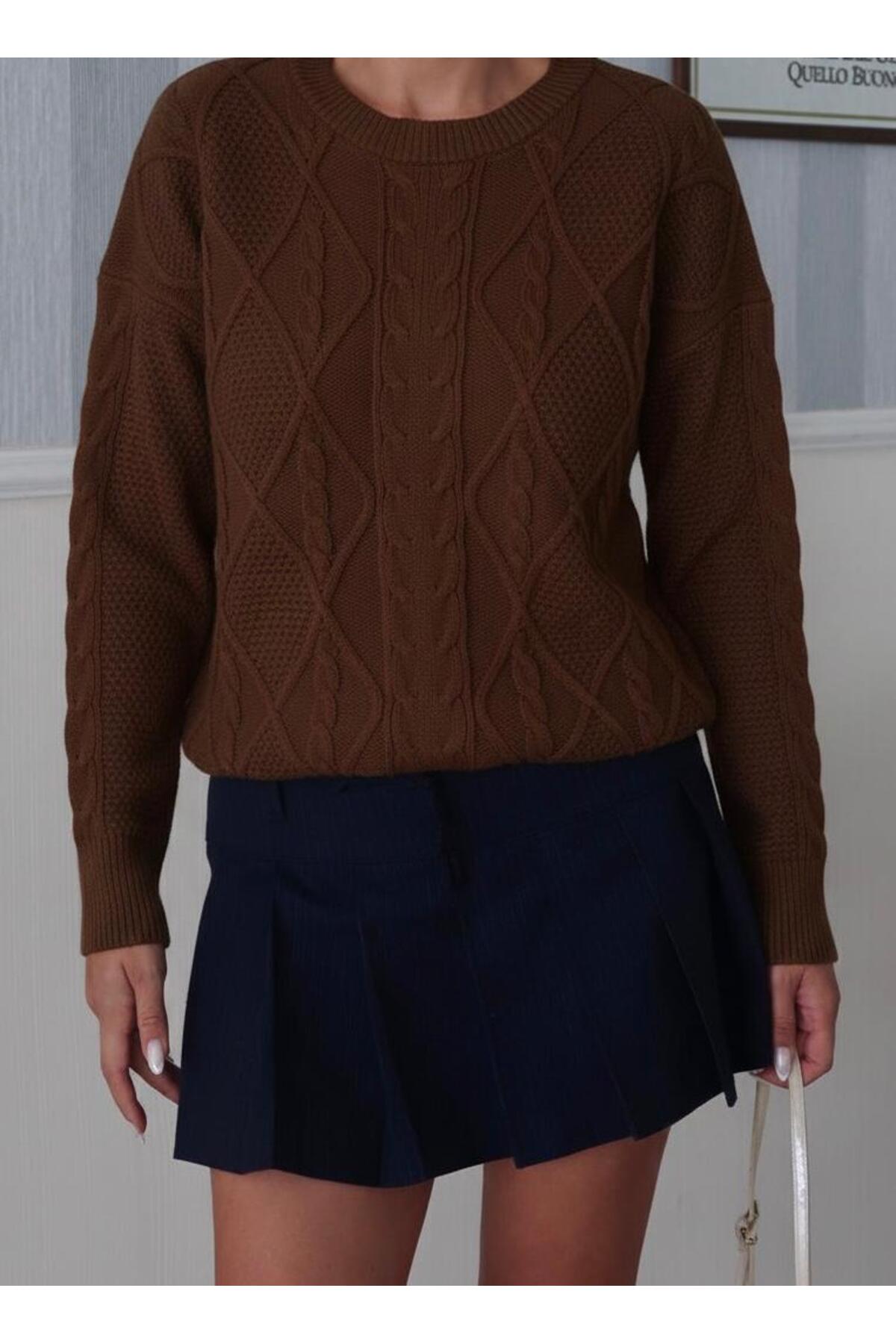 Maysev  Saç Örgü Regular Fit Bisiklet Yaka Uzun Kollu Ekru Kadın Kazak