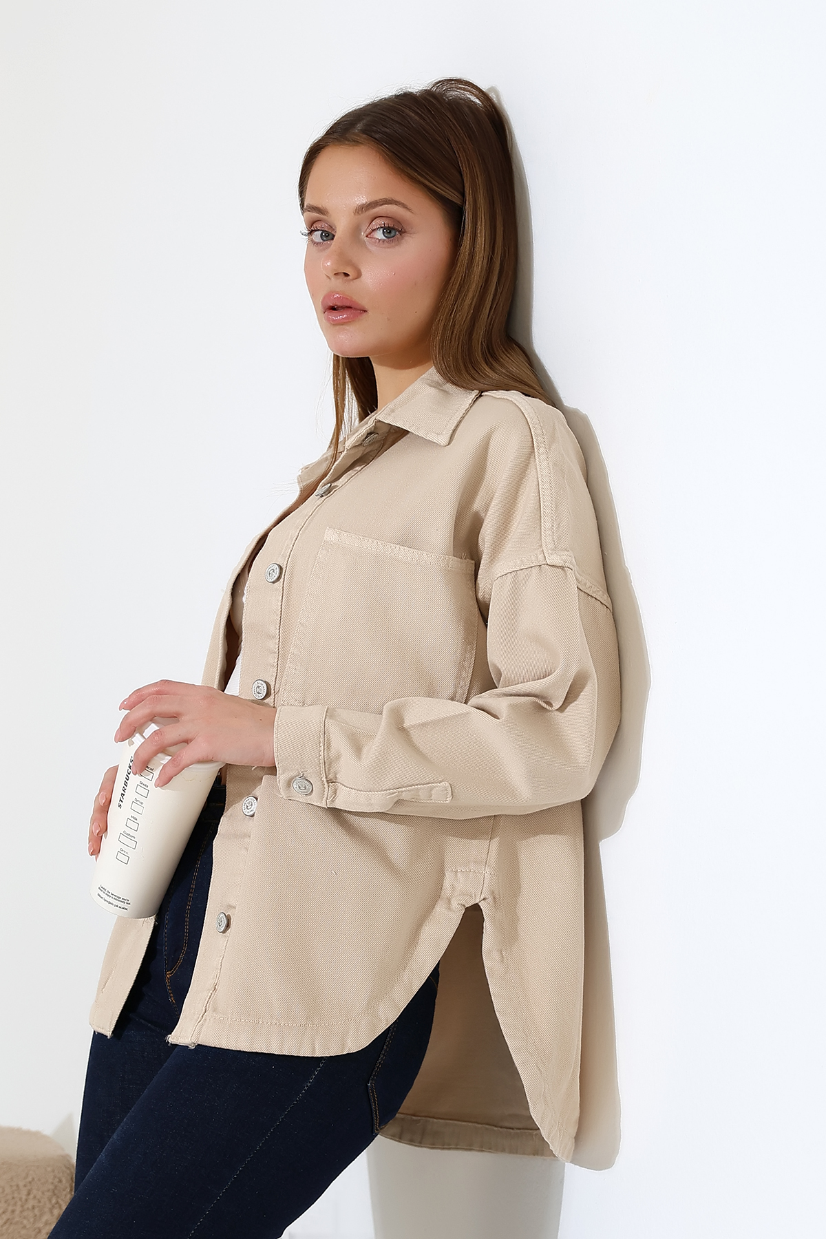 BLUE NATIONAL JEANS  Kadın Oversize Kesim Gabardin Gömlek Ceket Bej Koyu Renk Günlük Şıklık -BNJ4887 - Görsel 3