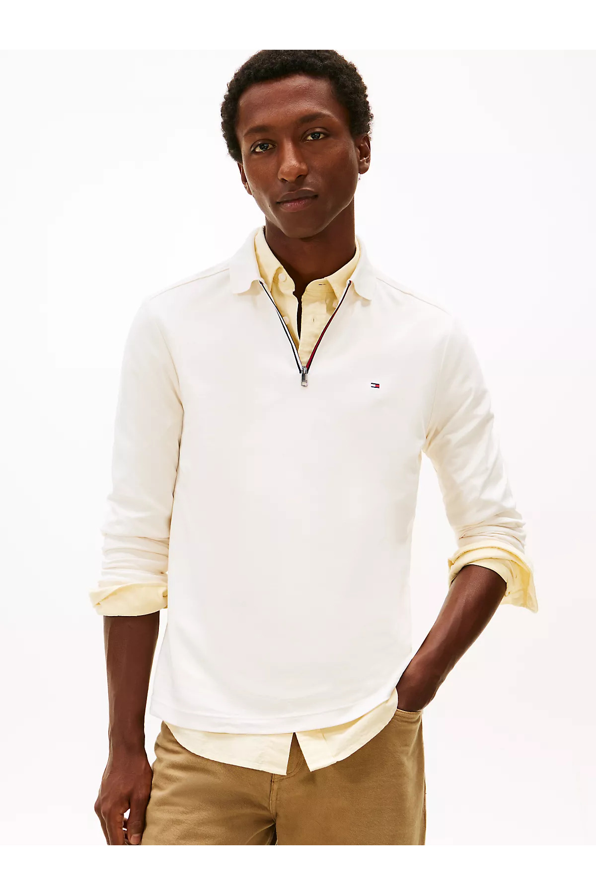 تامی هیلفیگر تی‌شرت مردانه یقه گرد سفید آستین بلند نیم زیپ نخی سایز معمولی MW0MW42808-Z00