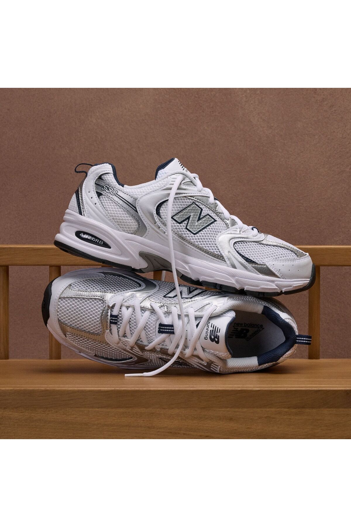 کفش‌های کتانی سفید ۵۳۰ نیو بالانس کفش اسنیکر New Balance