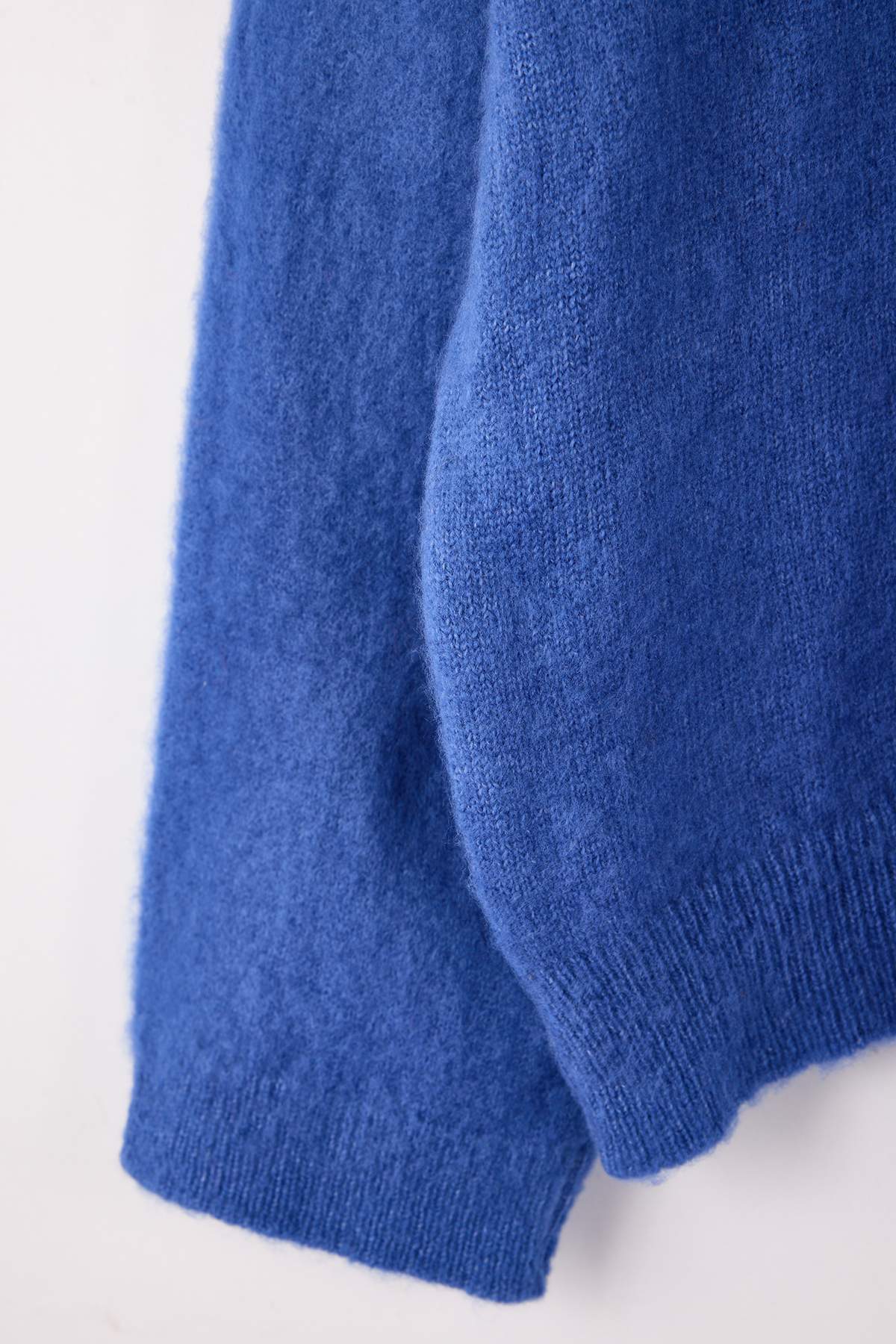 Trendyolmilla  Wardrobe Essentials Mavi Yumuşak Dokulu Geniş Kalıp Basic Triko Kazak | TWOAW26KZ00088 - Görsel 6