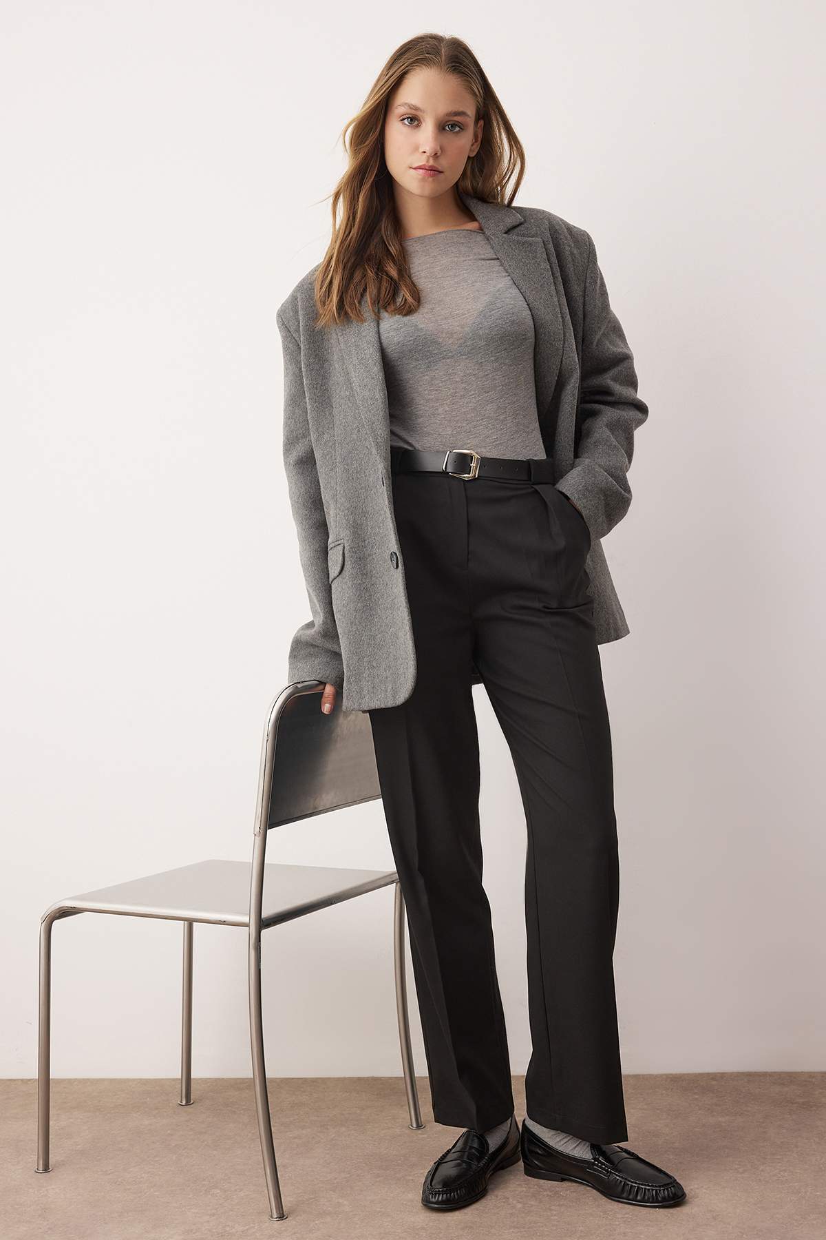 Trendyolmilla  Siyah Kemerli Straigt/Düz Kesim Dokuma Kumaş Pantolon TWOAW25PL00046 - Görsel 2