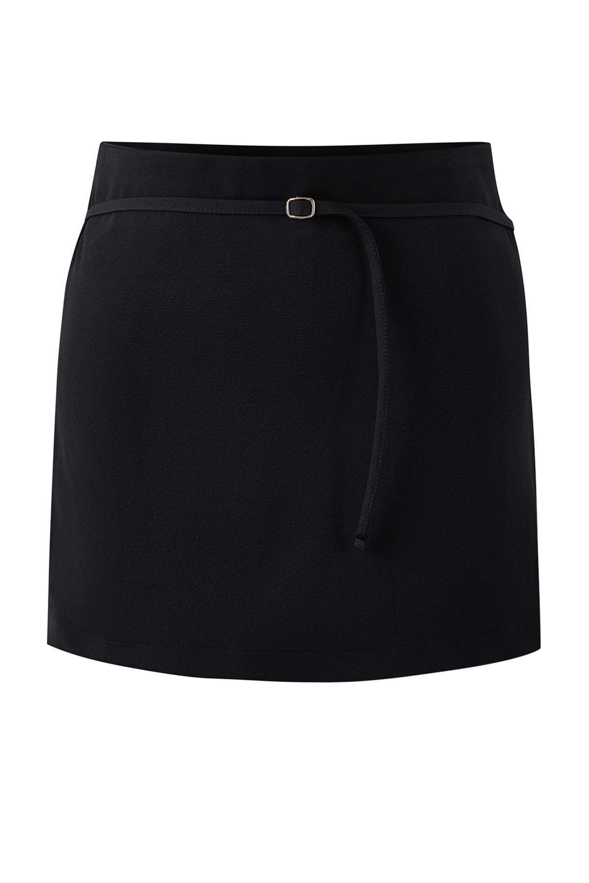 Trendyolmilla  Siyah İnce Kemer Detaylı Mini Şort Etek Şort & Bermuda TWOAW26SR00056 - Görsel 6