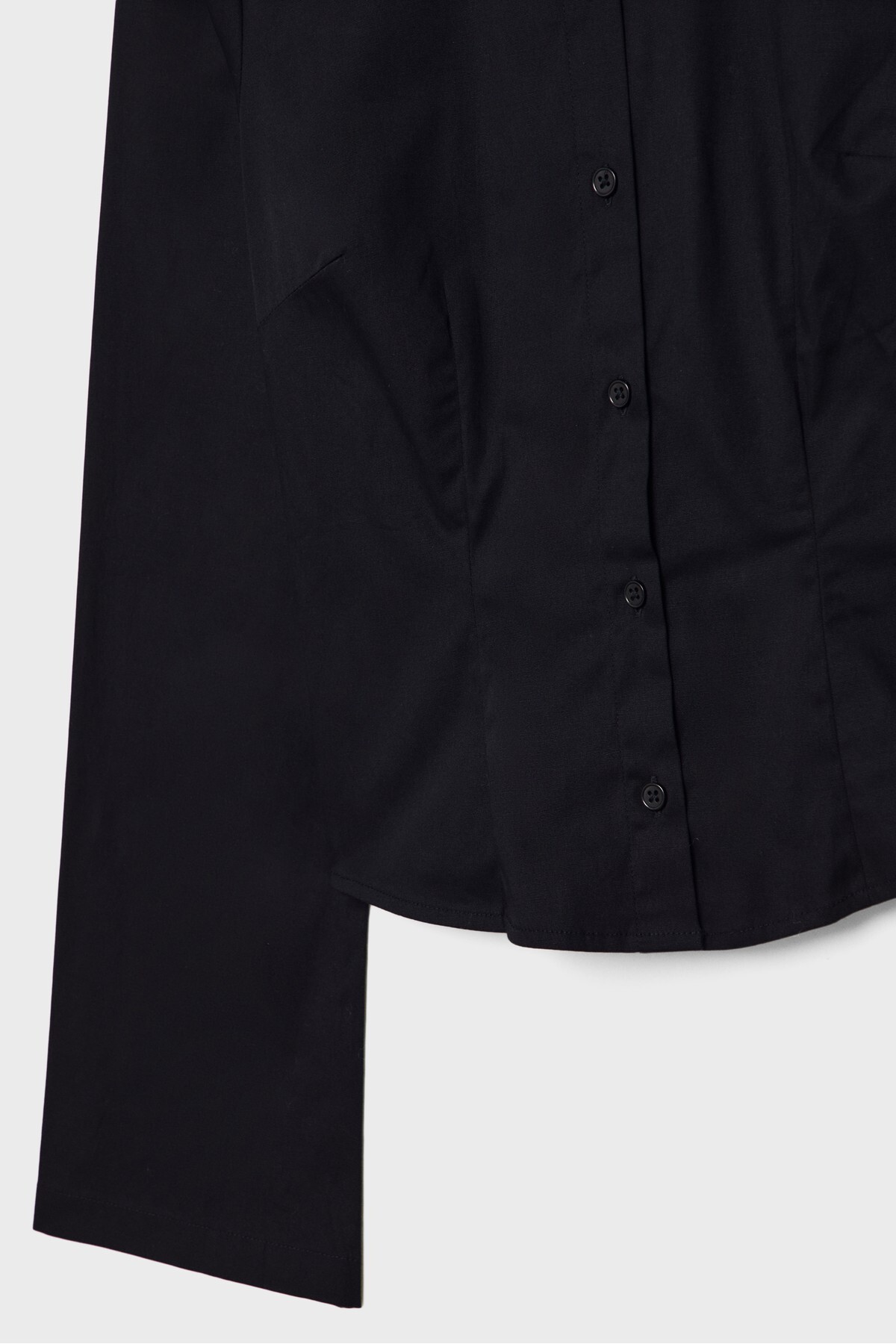 Stradivarius  Dökümlü kollu vücuda oturan gömlek - Görsel 7