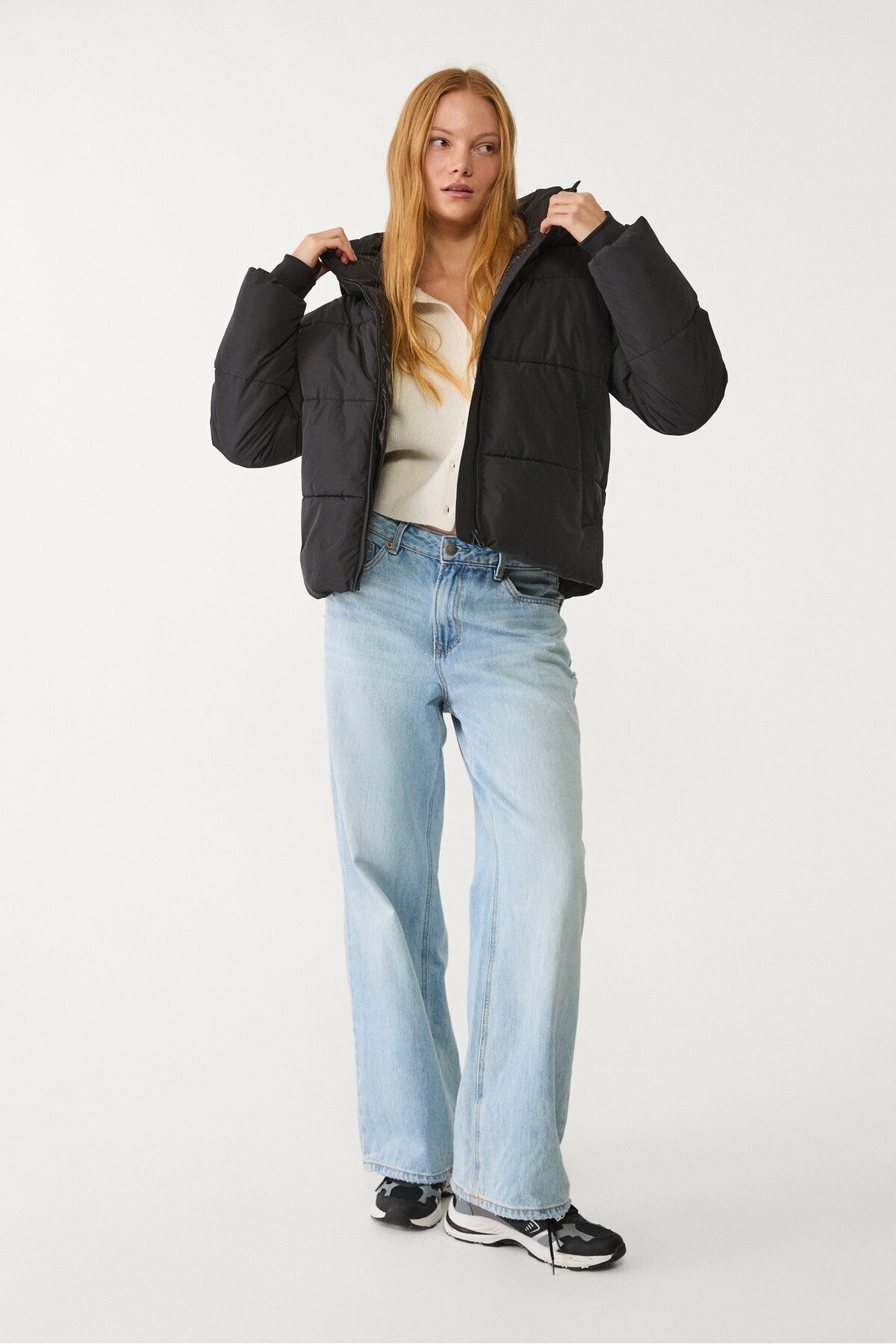 Stradivarius  Basic kapüşonlu şişme mont - Görsel 4