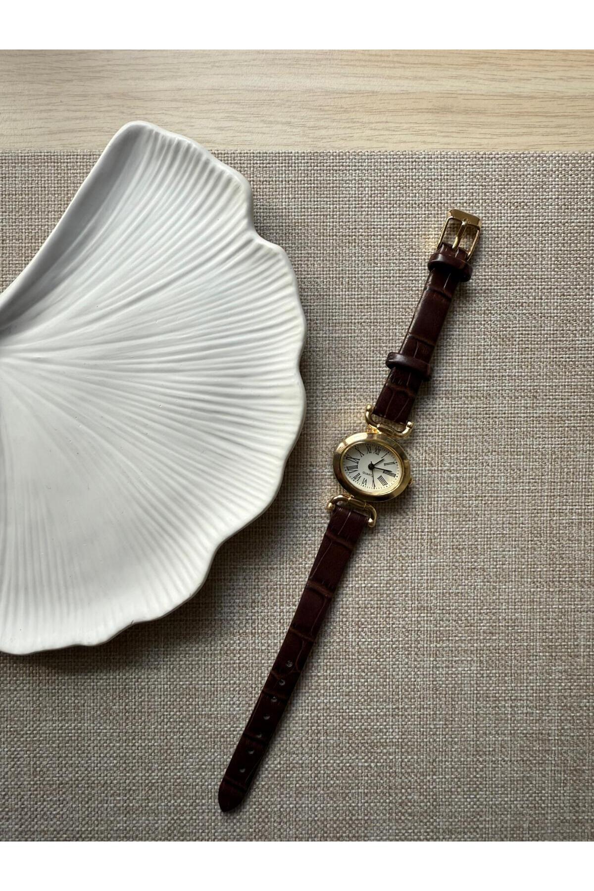 rubsey  Retro Minimal Deri Kordon Vintage Kadın Kol Saati(GÖRSELDEKİ ÜRÜN GÖNDERİLECEKTİR) - Görsel 9