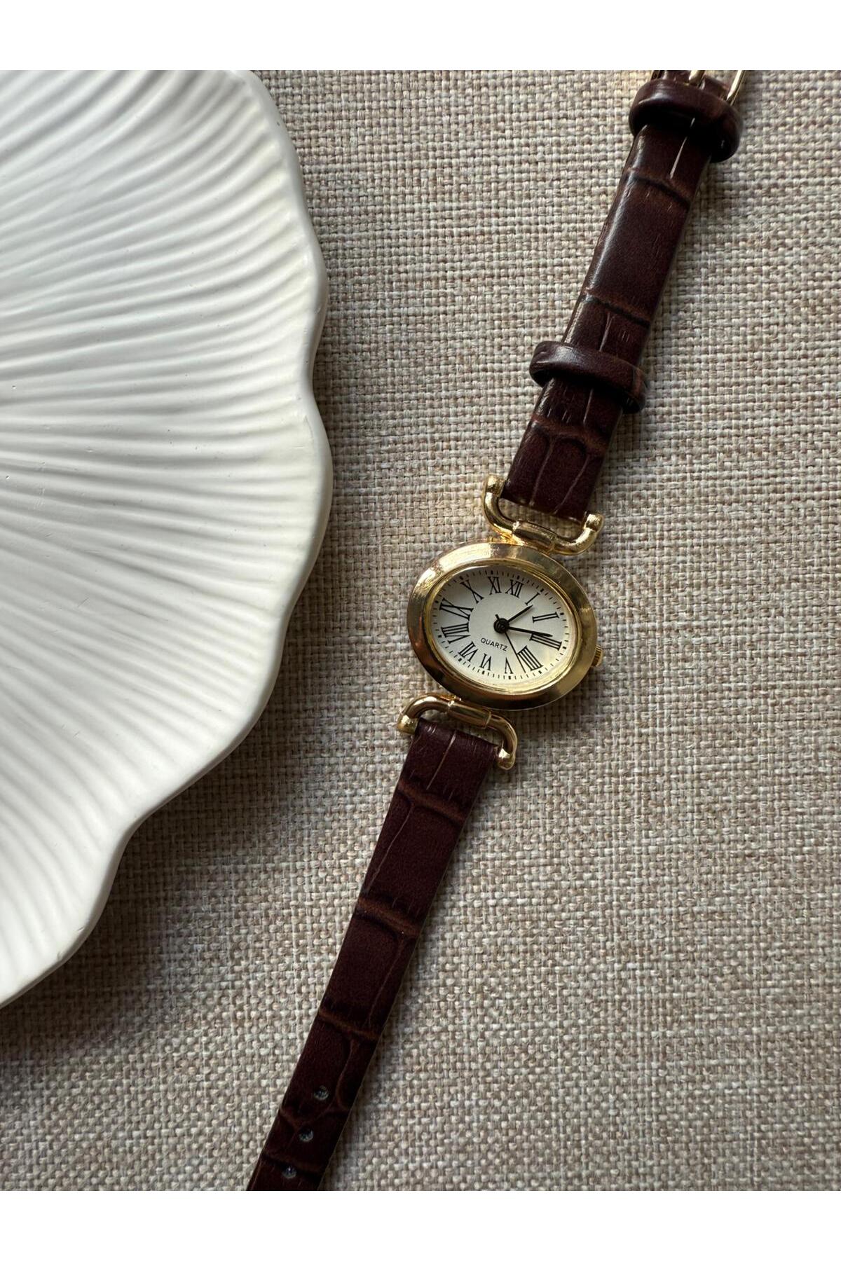 rubsey  Retro Minimal Deri Kordon Vintage Kadın Kol Saati(GÖRSELDEKİ ÜRÜN GÖNDERİLECEKTİR) - Görsel 5