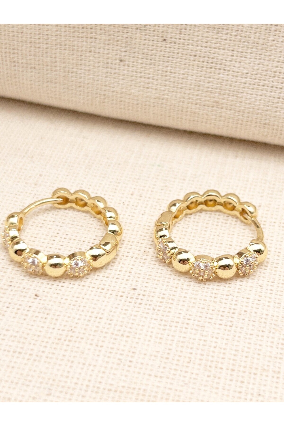 Siya Silver Özel Seri Zirkon Taşlı Dorika Topçuklu Çelik Küpe - Hediye Kutulu