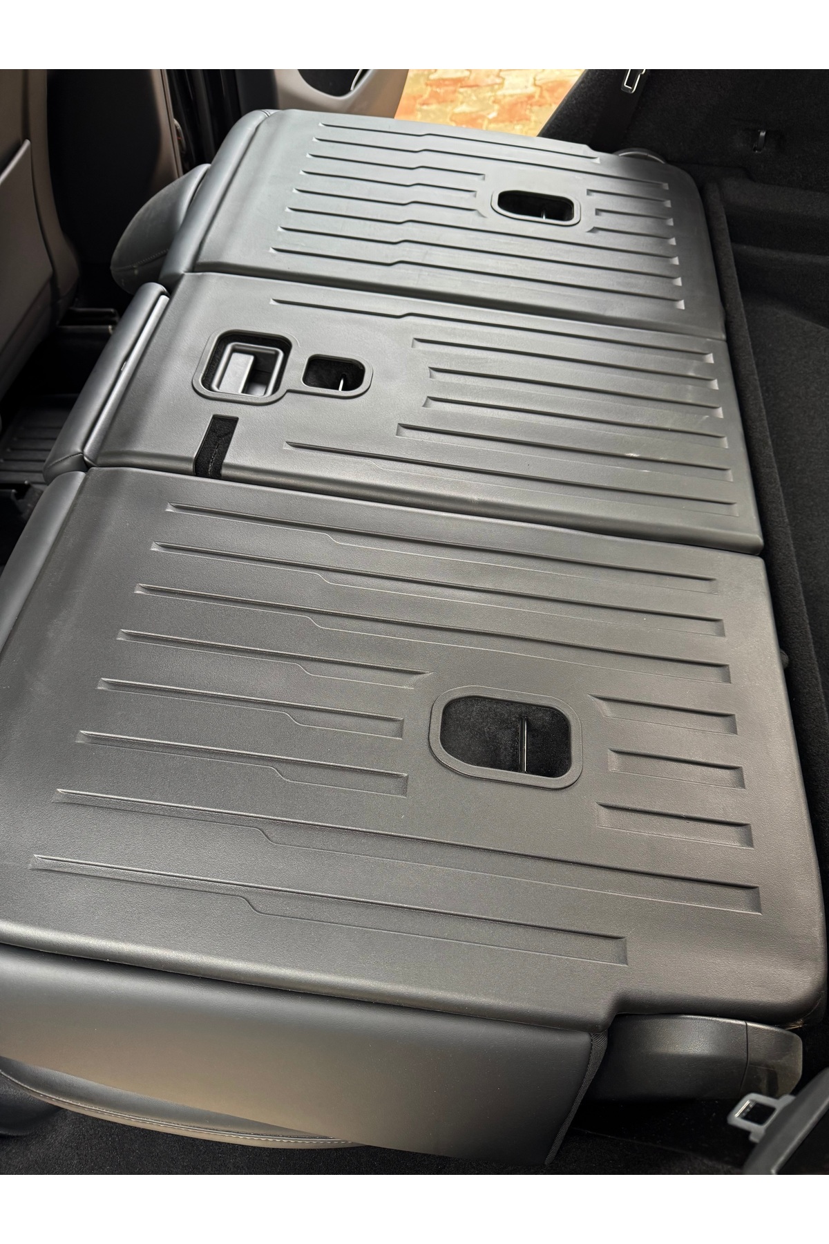 Li Parts Tesla Model Y Juniper TPE Premium Arka Koltuk Koruyucu, Arka Koltuk Paspası 3'lü Set fotoğrafı 3 (önizleme)