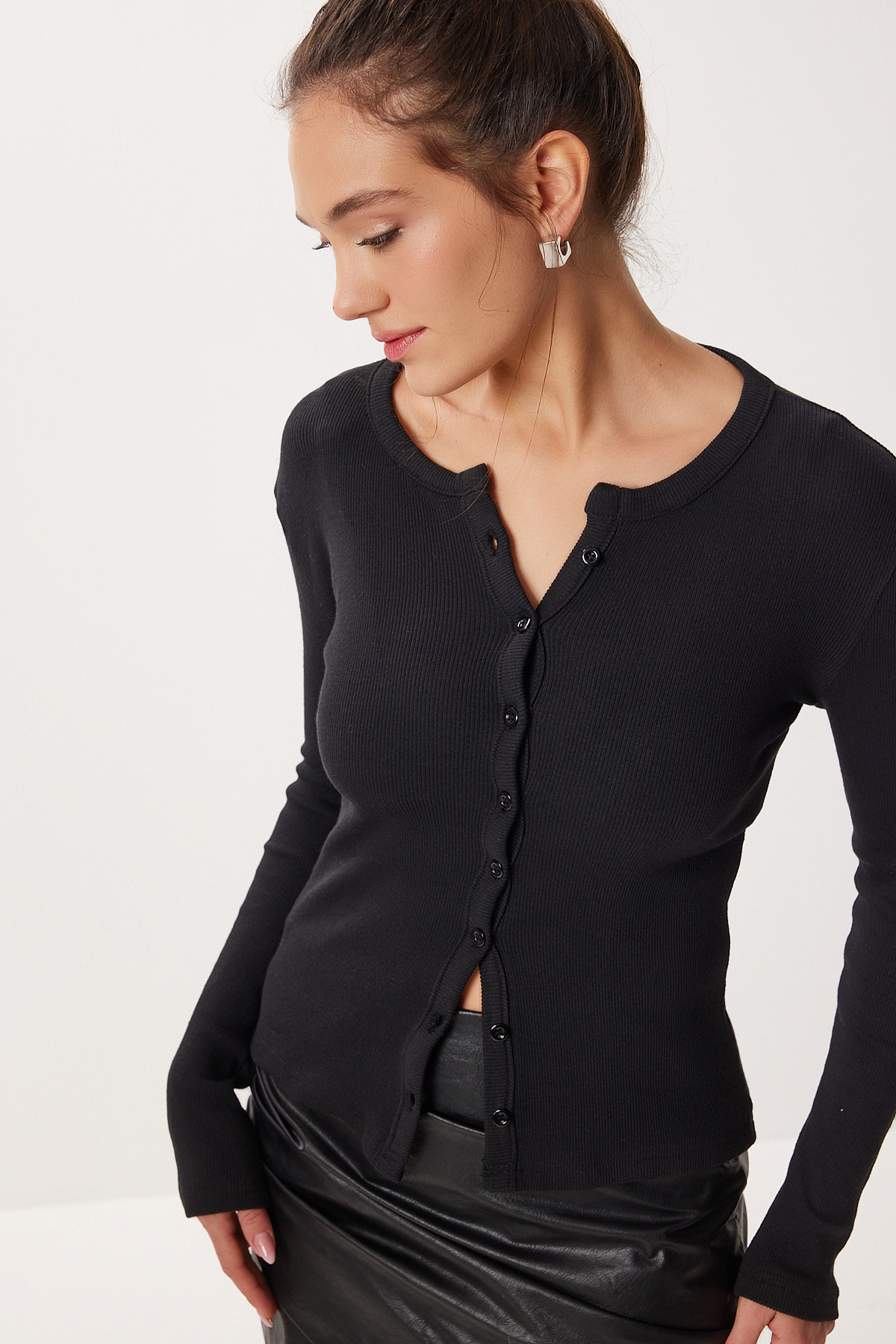 Lovelyİstanbul  Düğmeli Basic Fitili Örme Hırka LRN0001 SİYAH - Görsel 2