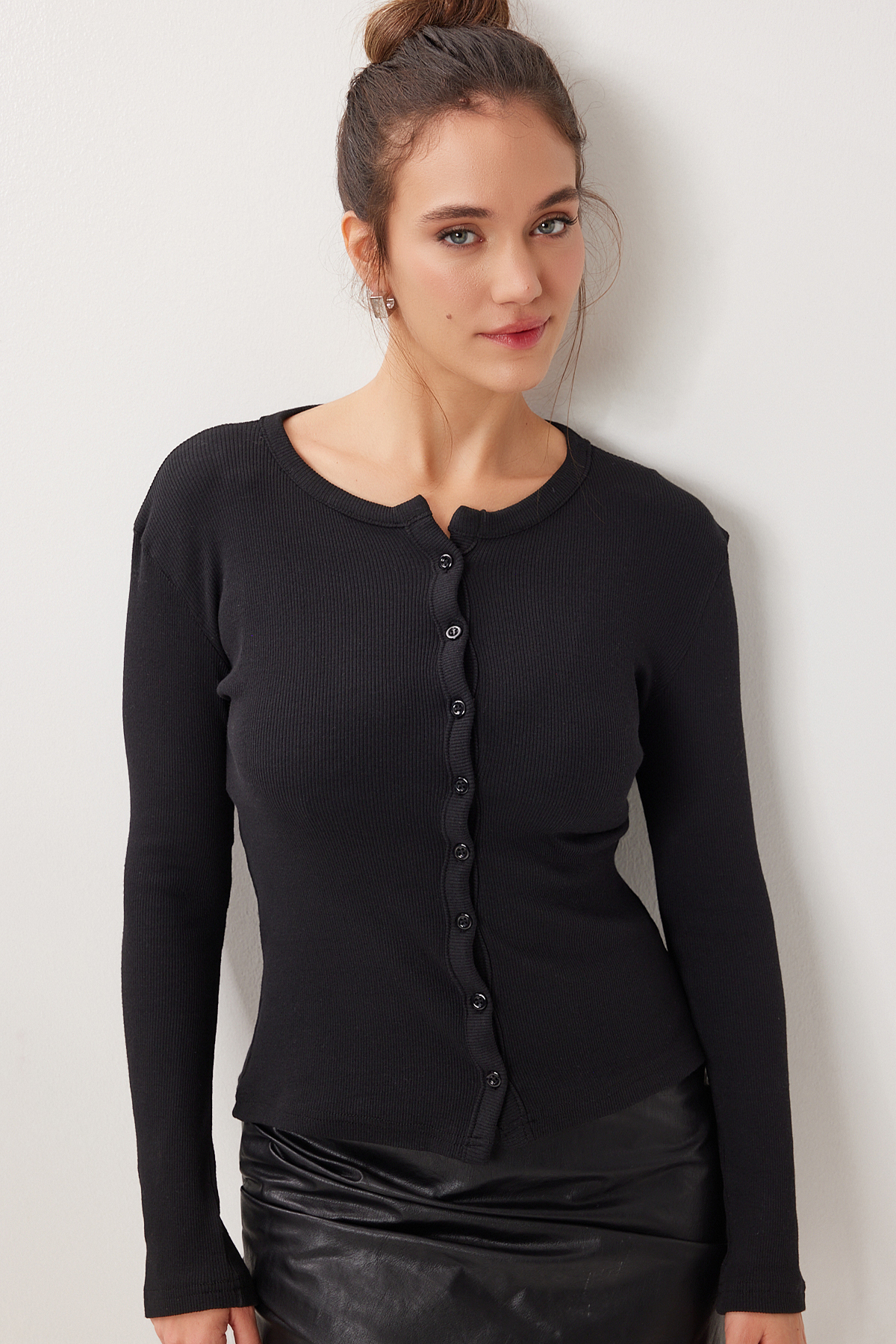 Lovelyİstanbul  Düğmeli Basic Fitili Örme Hırka LRN0001 SİYAH