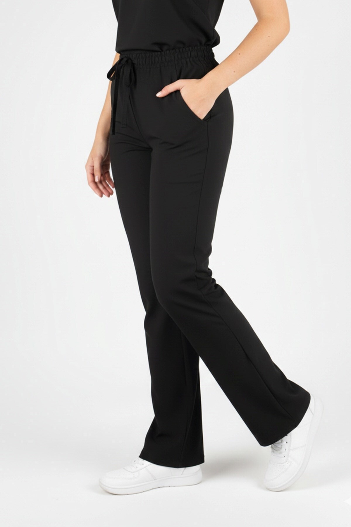 Nur Medikal Giyim Жіночі чорні лікрані штани з іспанськими штанинами для ліка...