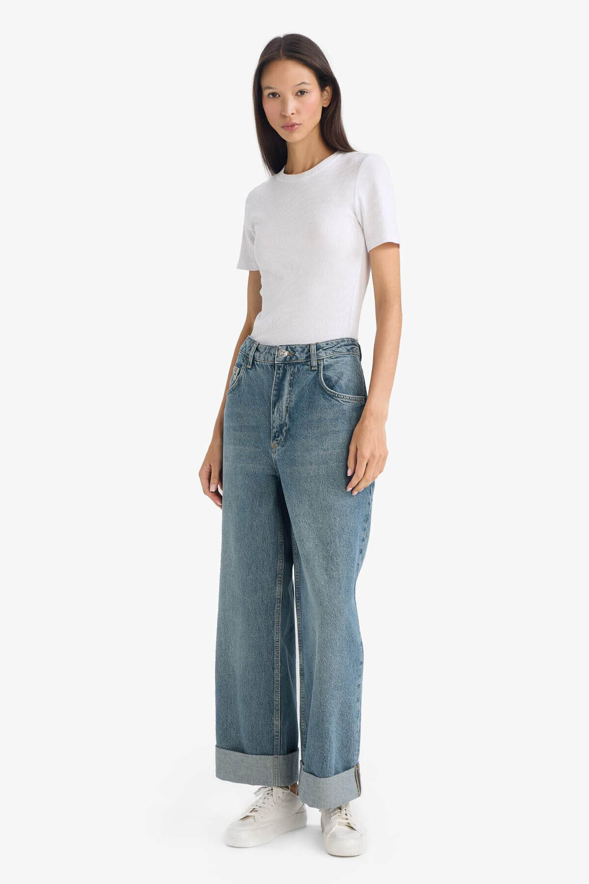 DeFacto %100 Pamuk Baggy Fit Yüksek Bel Katlamalı Paça Jean Pantolon E9134AX25AU görsel 2