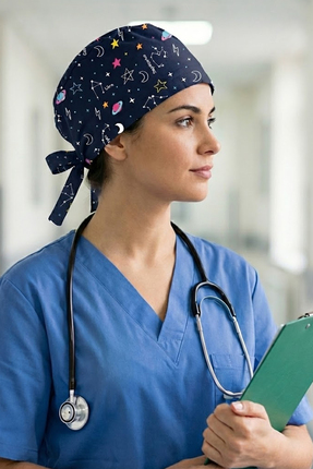 Lion Üniforma Uzay Desenli Cerrahi Bone Unisex – Likralı Doktor Hemşire Bonesi