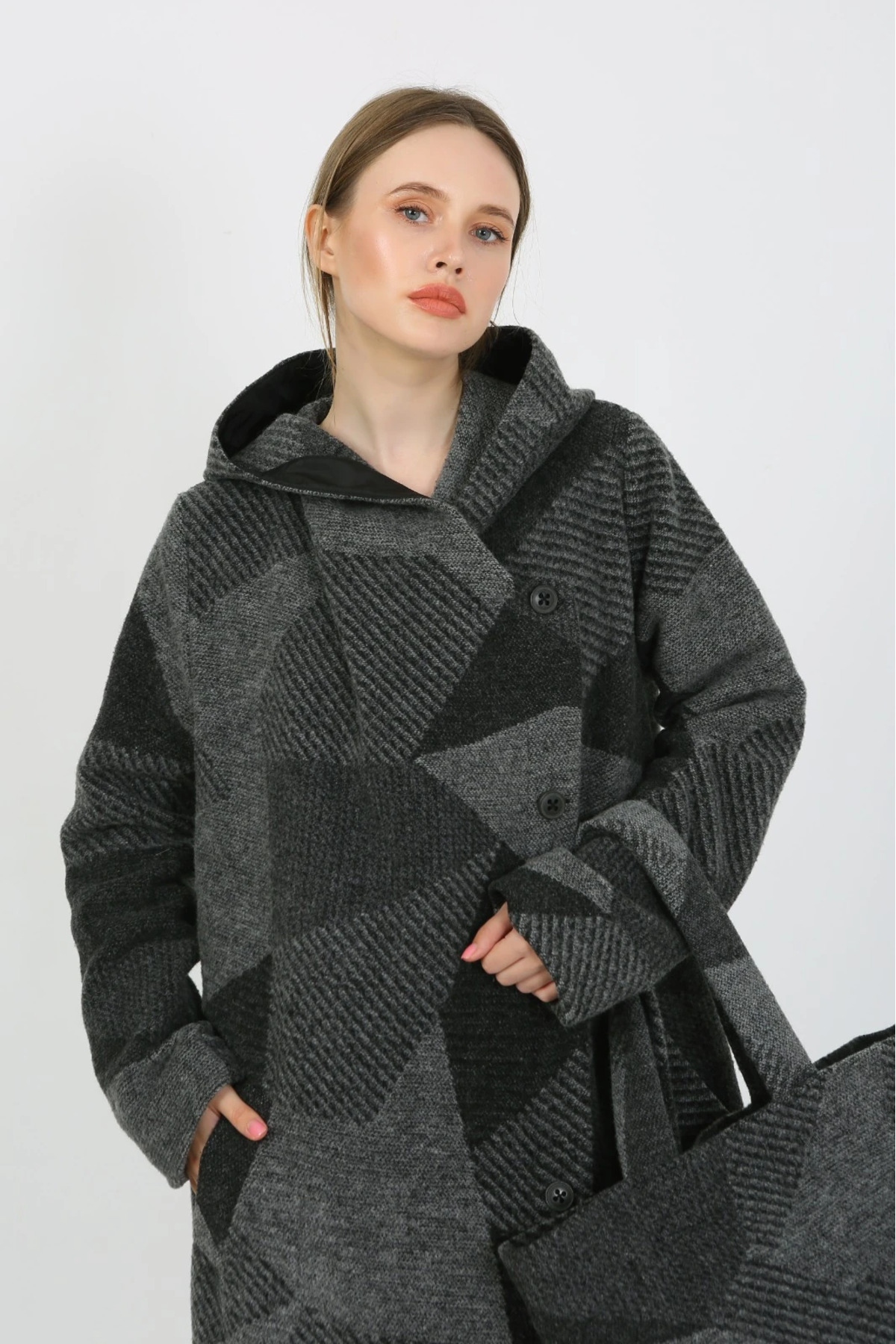 DES CONCEPT  Kadın Kapüşonlu Geometrik Desenli Palto - Görsel 4