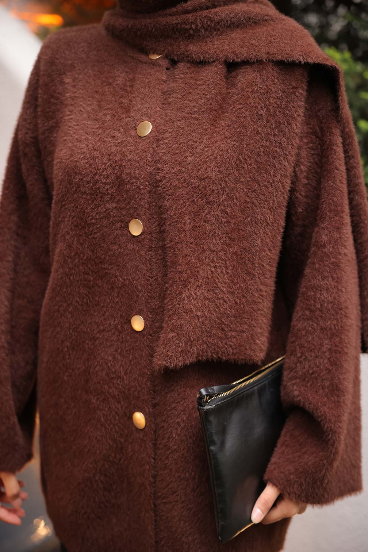 İmajButik  Kahverengi Atkı Detaylı Angora Yumoş Triko Hırka - Görsel 4