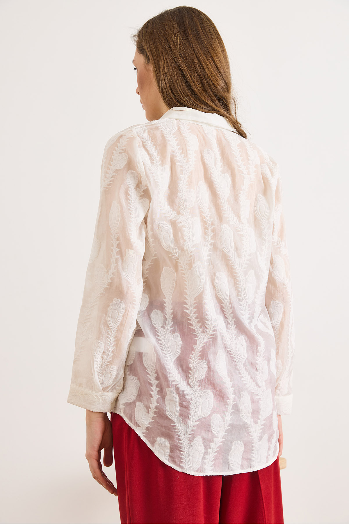 Olalook  Kadın Beyaz Sarmaşık Nakışlı Transparan Gömlek GML-19001414 - Görsel 2