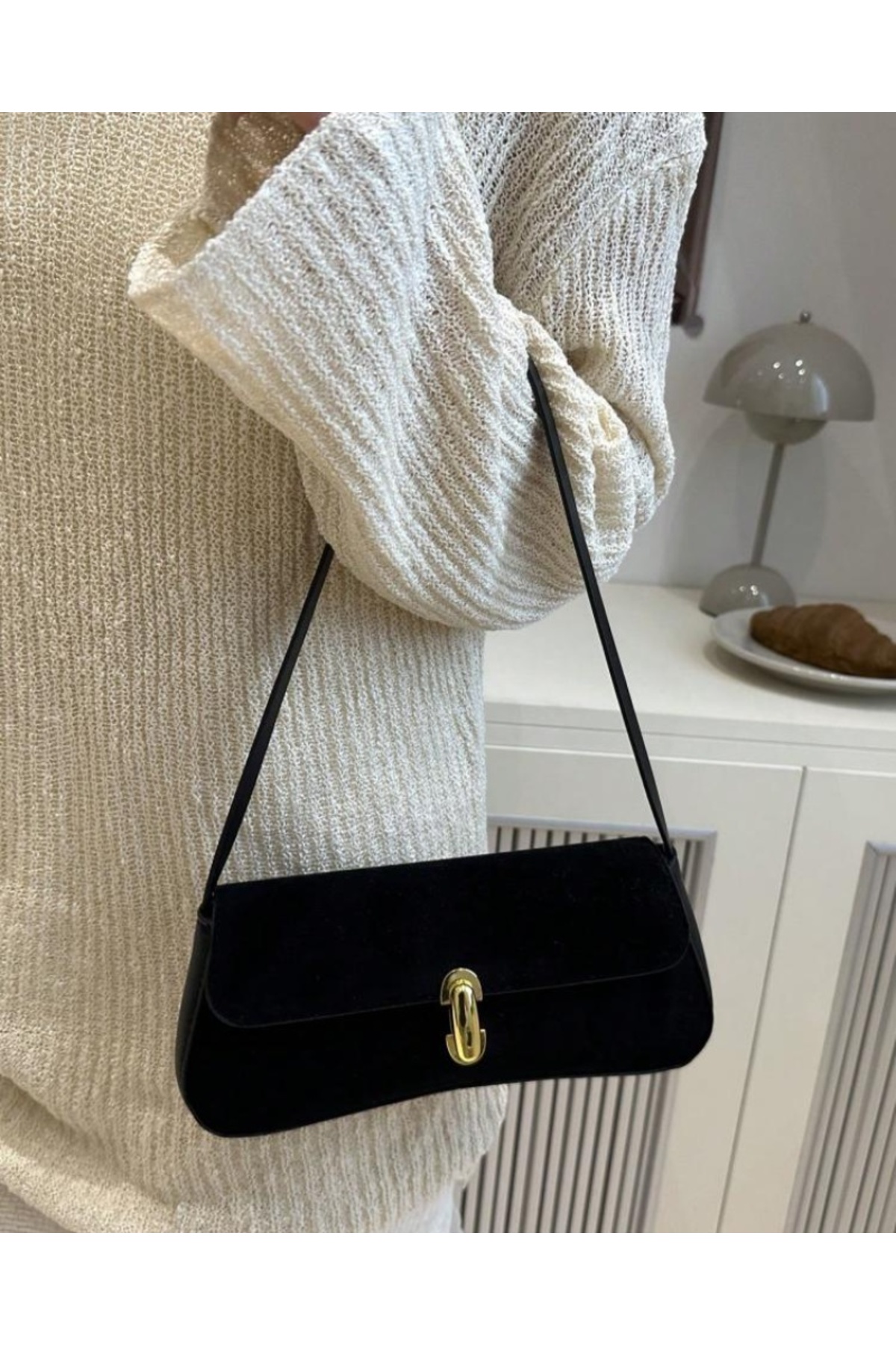 HONEY BAG NORA Model Gold Özel Kilit Sistemli Kadın Baget El ve Omuz Çantası görsel 4