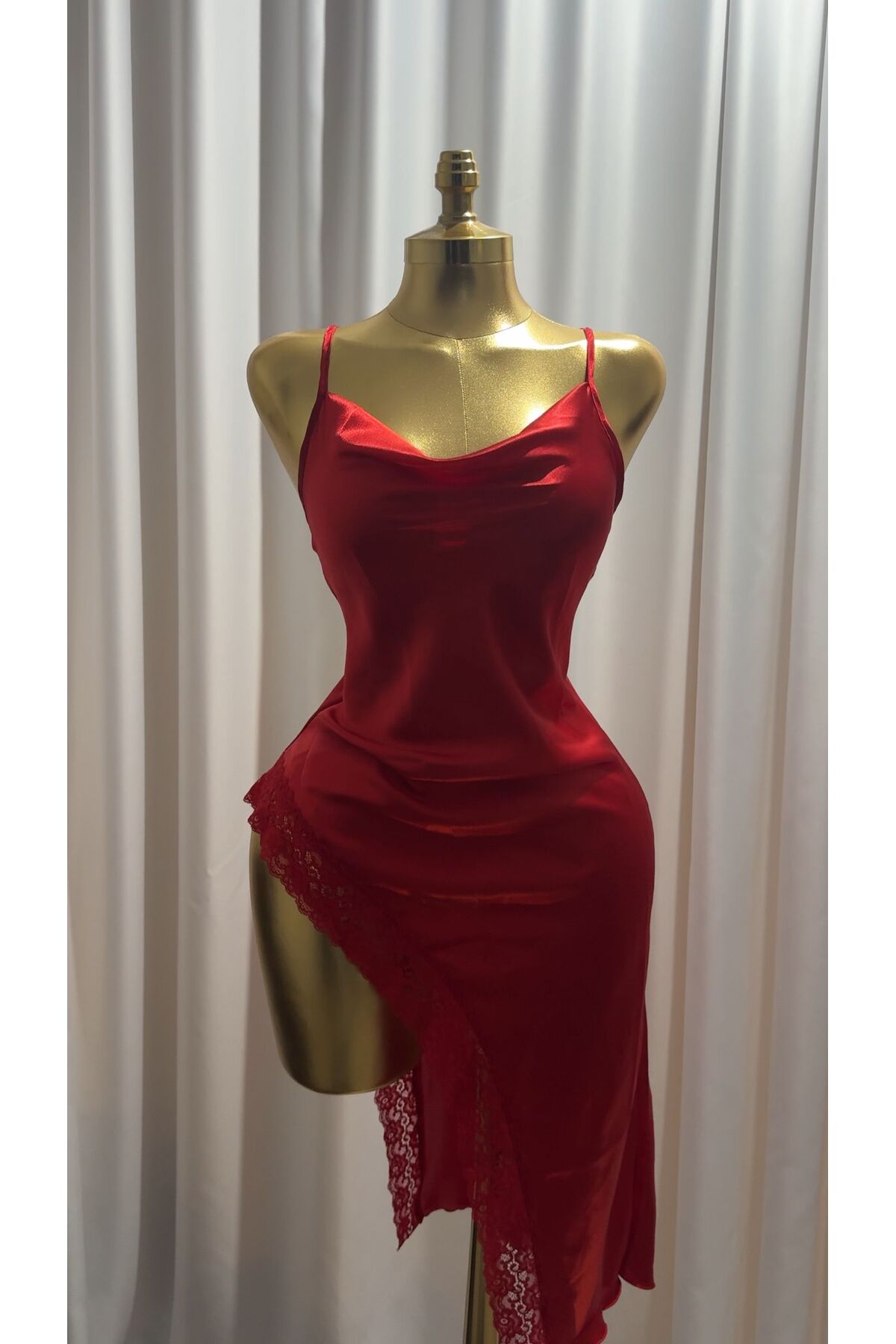 MH Moony Homewears Derin Yırtmaçlı App Kırmızı Saten Gecelilk