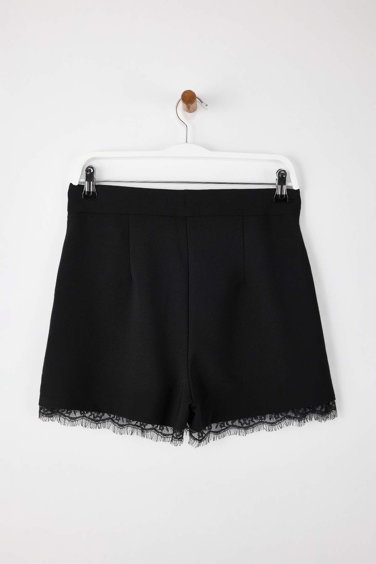 Trendyolmilla  Limited Edition Siyah Dantel Garnili Kısa/Mini Party Şort TPRSS26SR00002 - Görsel 10