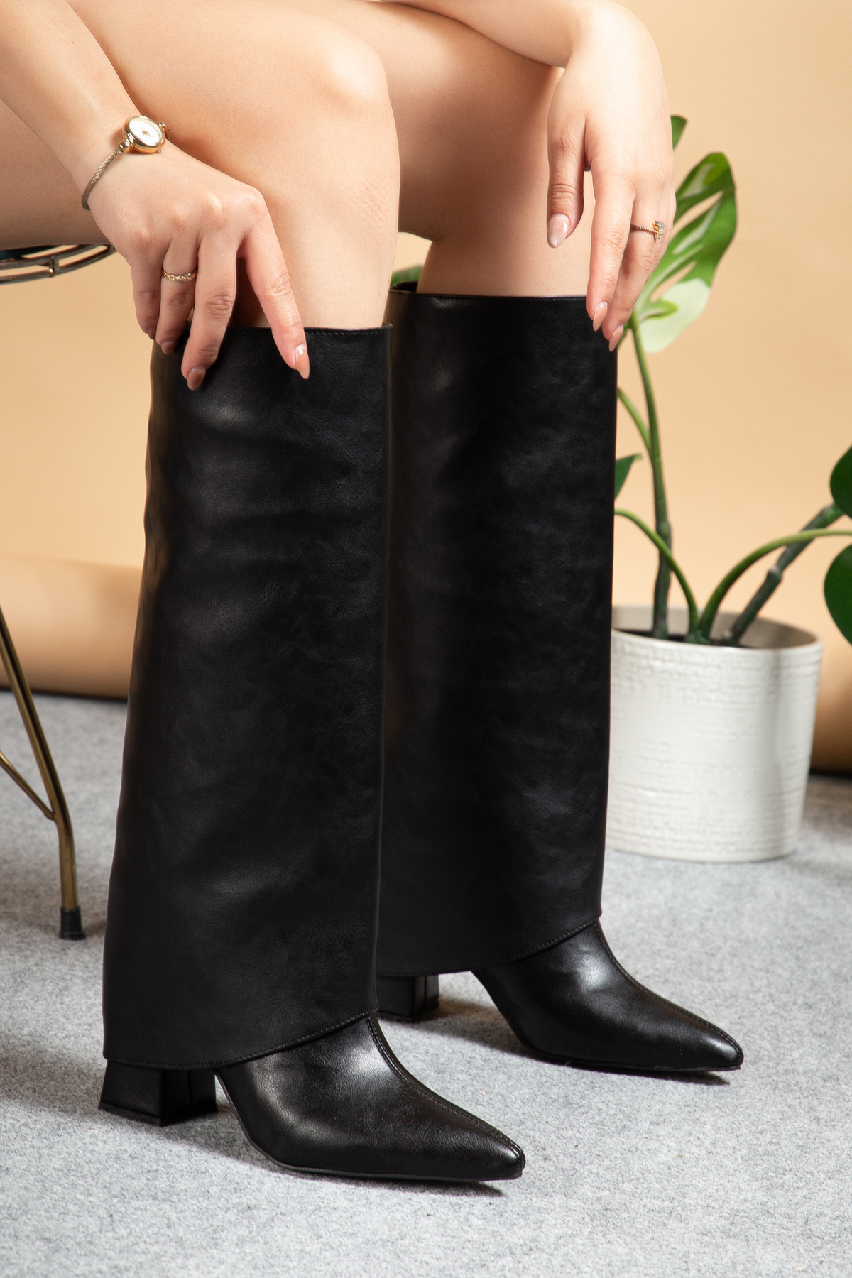 bakacstore  Kadın Takıp Çıkarılabilen Tozluk Detaylı Sivri burun Siyah Deri Çizme - Görsel 2