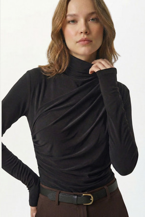 VODENS Kadın Siyah Büzgü Detaylı Dik Yaka Sandy Bluz