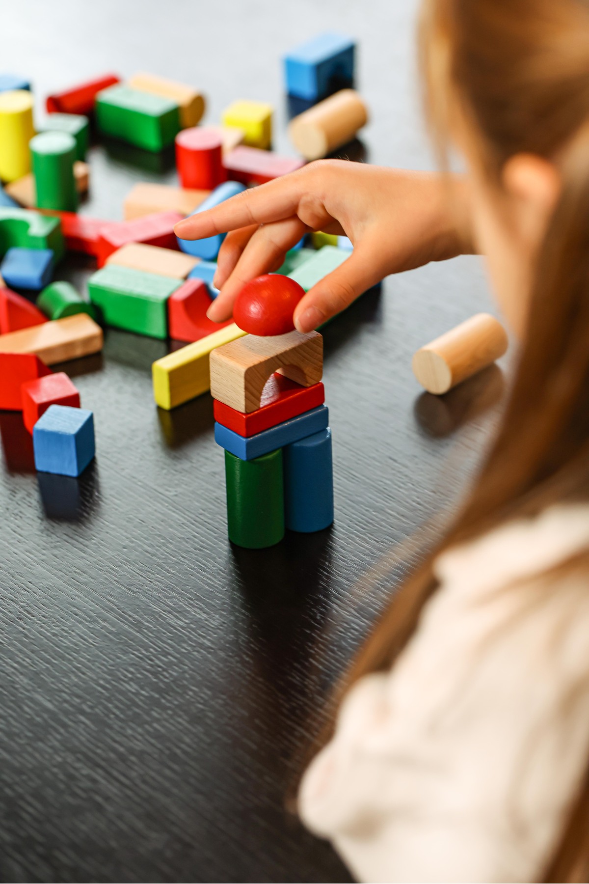 کارت رنگبندی و شکل چوبی – ۹۰ بلوک، ۲۵ کارت شکل