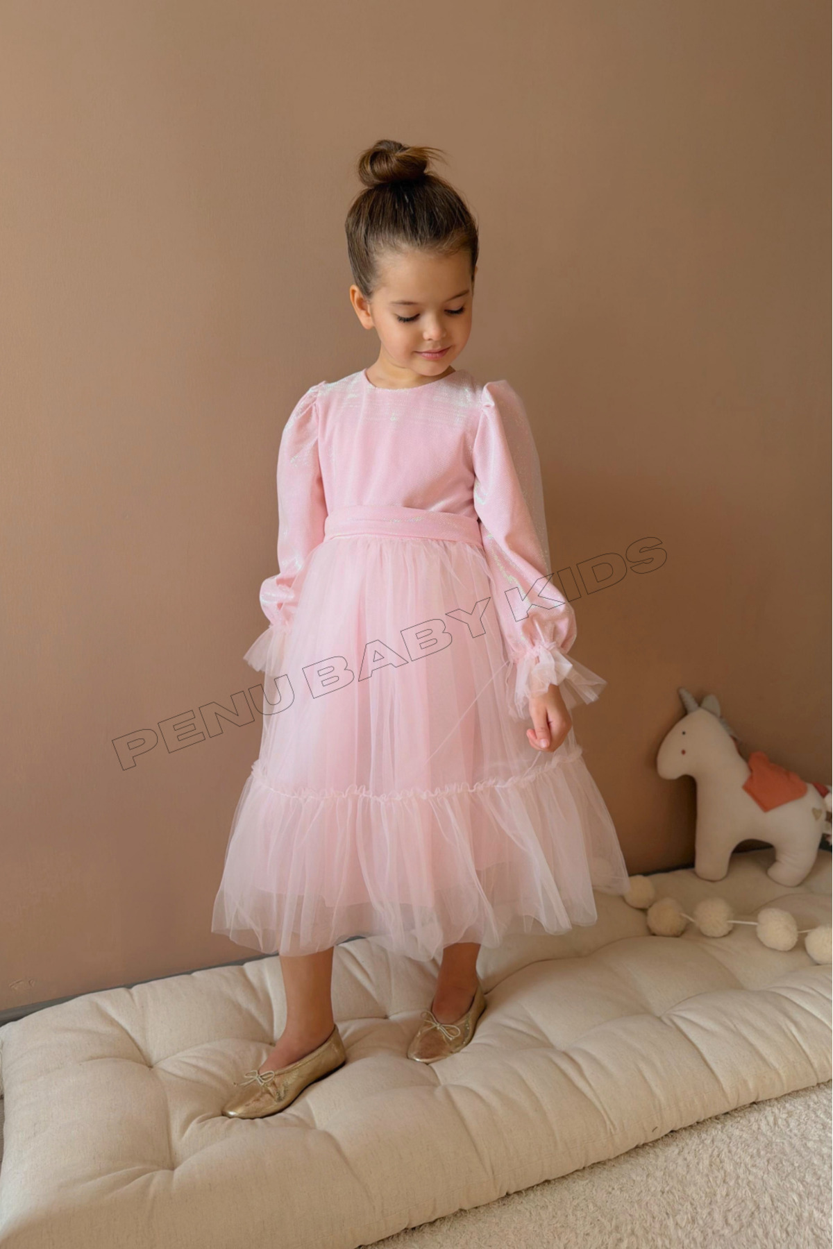 penu baby kids Pembe Üstü Pırıltılı Kumaş Fırfırlı Uzun Etekli Uzun Kollu Kız Çocuk Kız Bebek Elbise fotoğrafı 2 (önizleme)