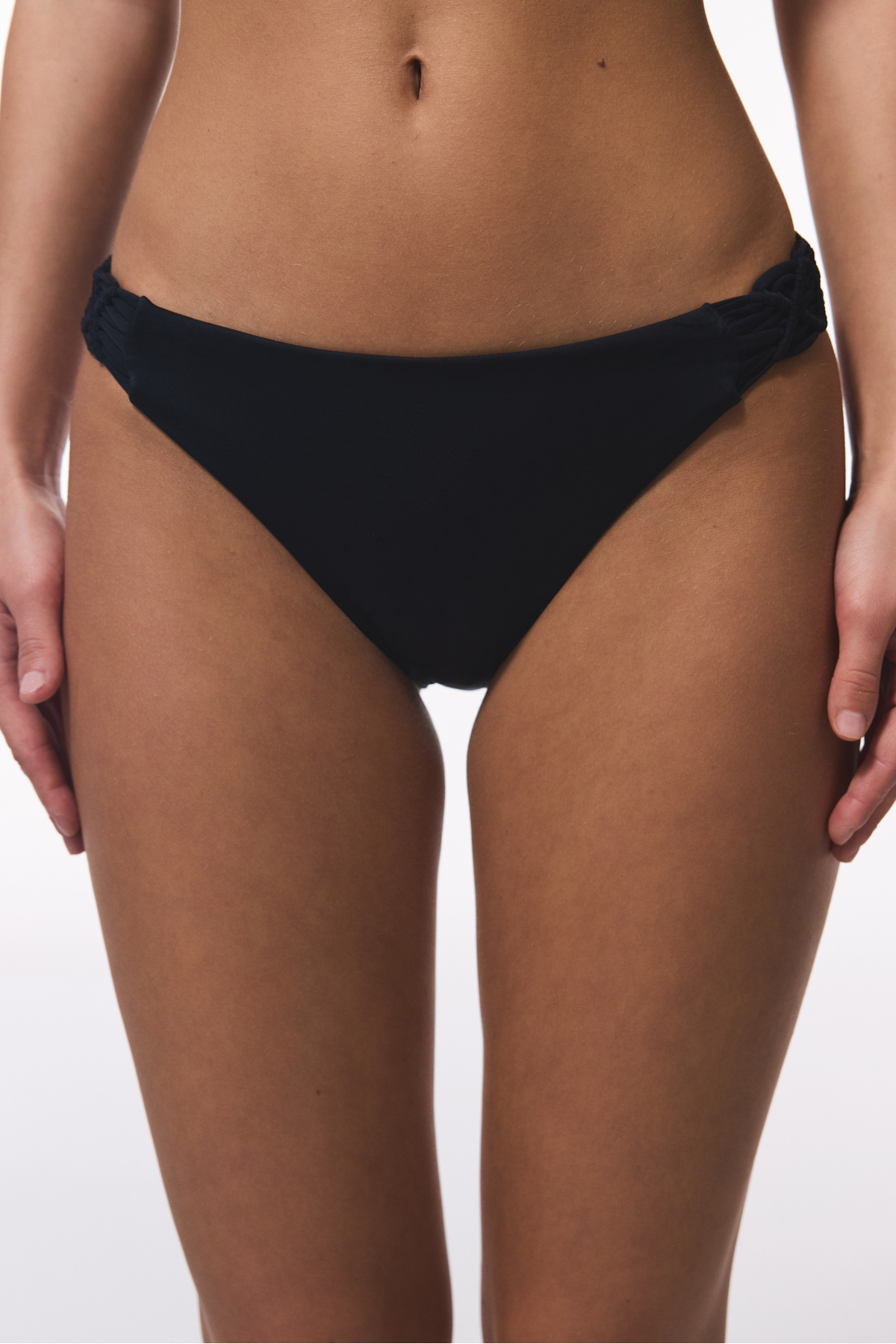 Penti Siyah Macrame Düşük Bel Bikini Altı