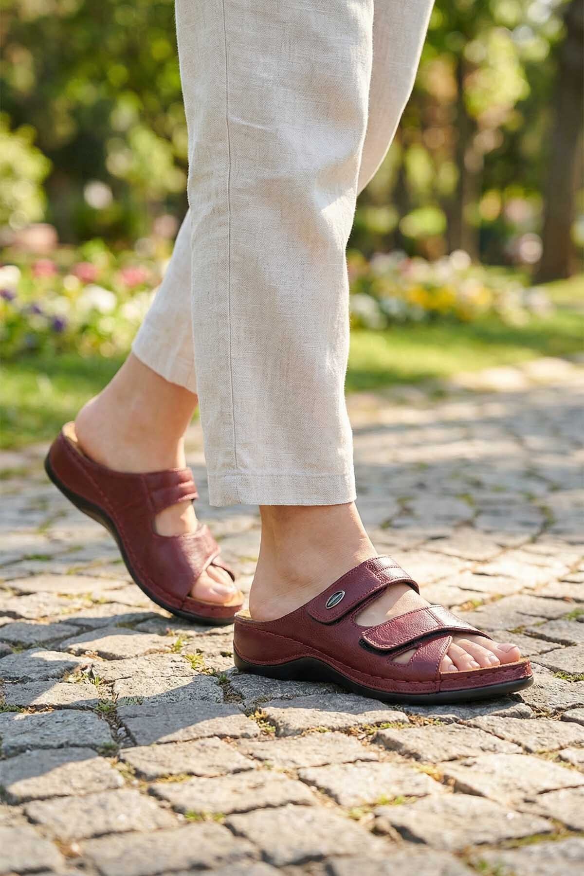 Travelling Women's Adjustable Genuine Leather Slippers