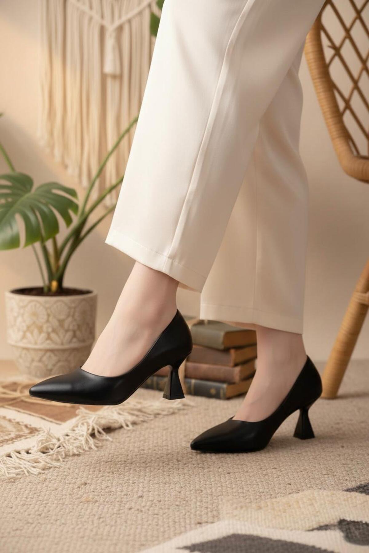 NOVELLAM SHOES  Kadın Bena Siyah Cilt Klasik Topuklu Stiletto - Görsel 5