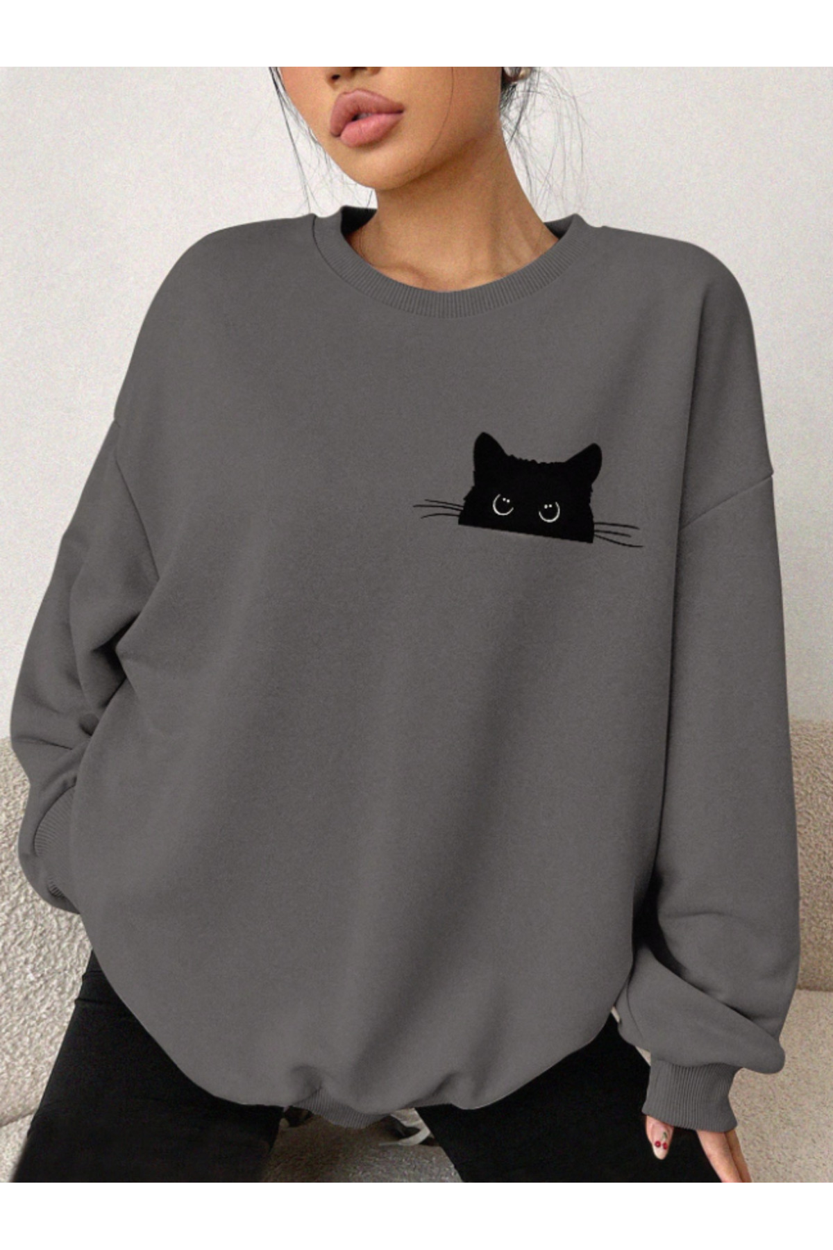Revasser  Kadın KEDİ Detaylı Özel Baskılı Renkli Oversize Bisiklet Yaka Pamuklu Sweatshirt - Görsel 3