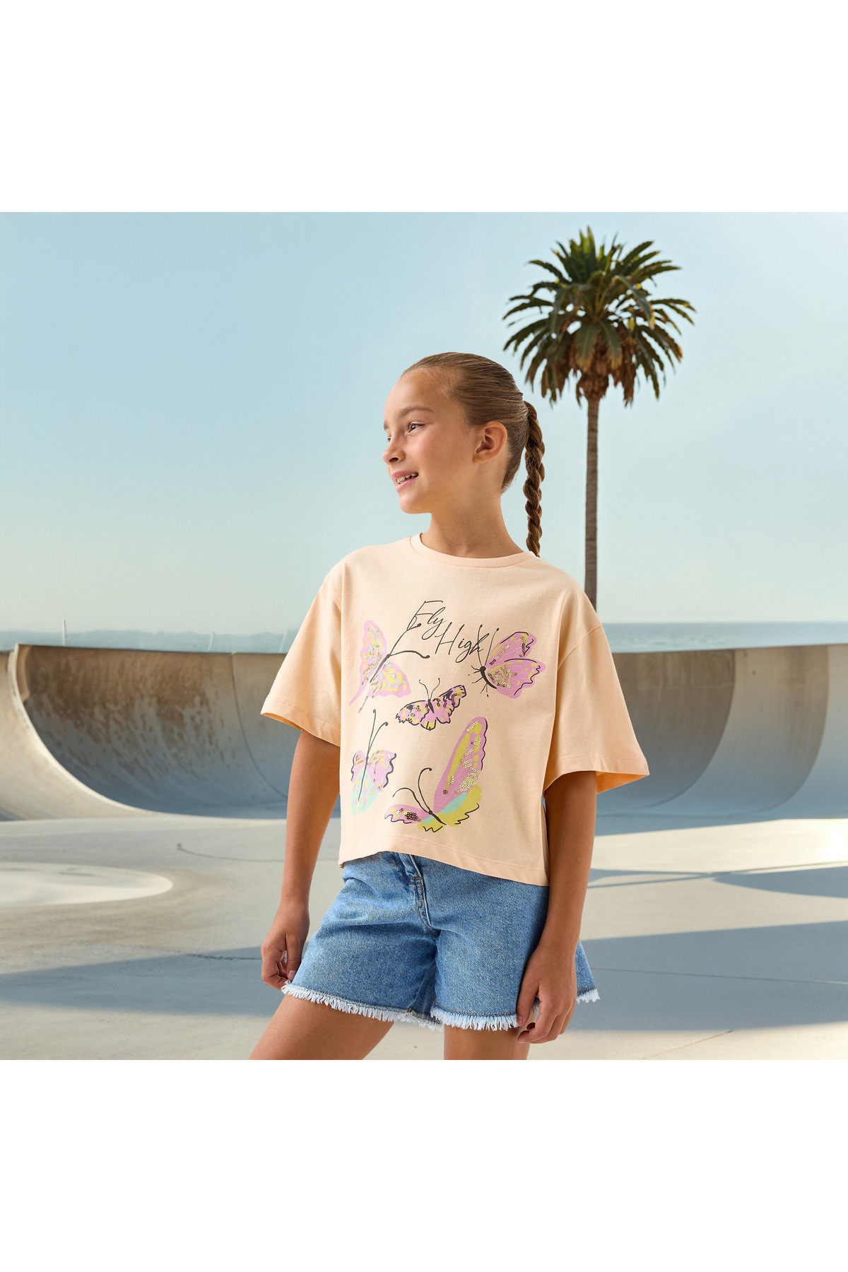 Juniors Butterfly Print T-shirt with Short Sleeves