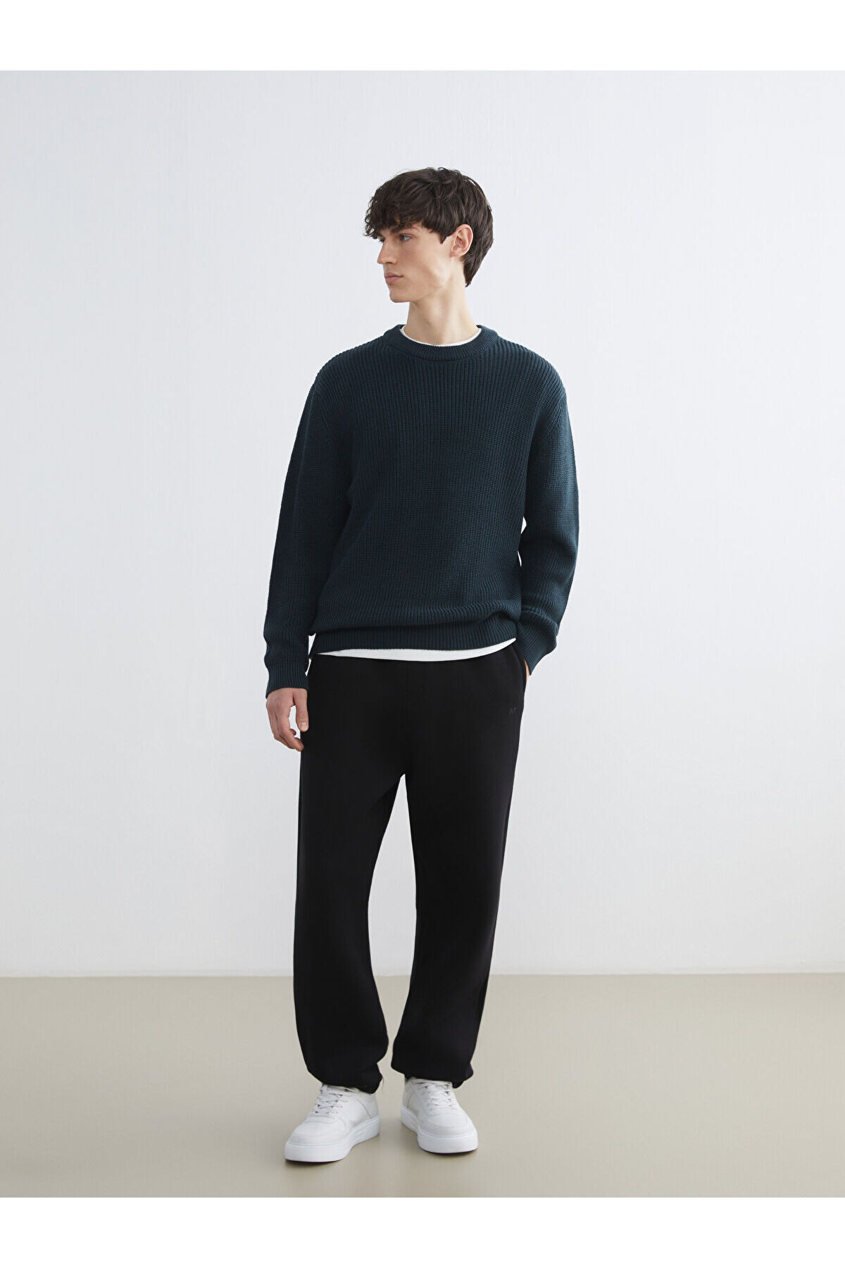 ژاکت بافتنی مردانه Crew Neck (W5) — طلایی W5G074Z8 — تصویر 2 از 6