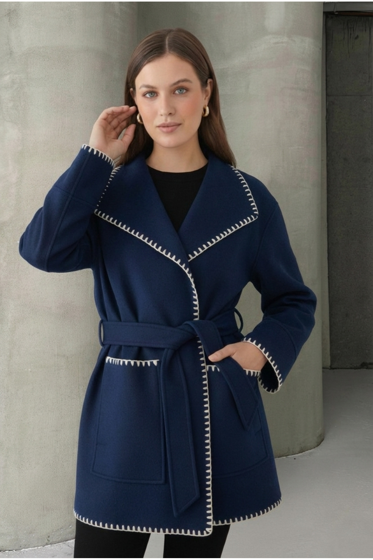 Cerenza  Nakış Detaylı Kuşaklı Yumuşak Kaşe Kaban - Görsel 2