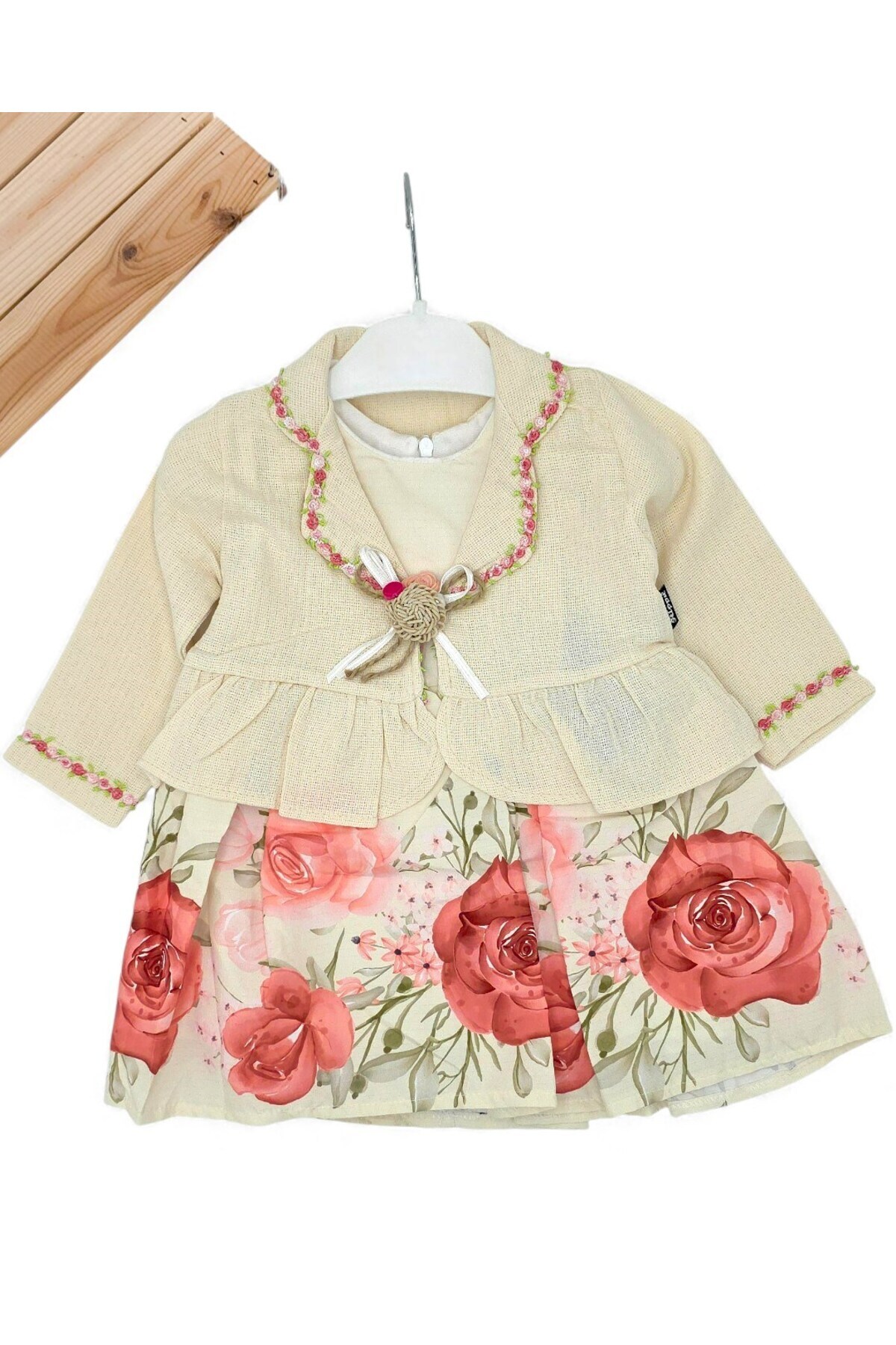 Ege Bebek Kız Bebek 1-2-3 Yaş Gül Detaylı, Bolerolu 2 Parçalı Elbise Elbise fotoğrafı 3 (önizleme)
