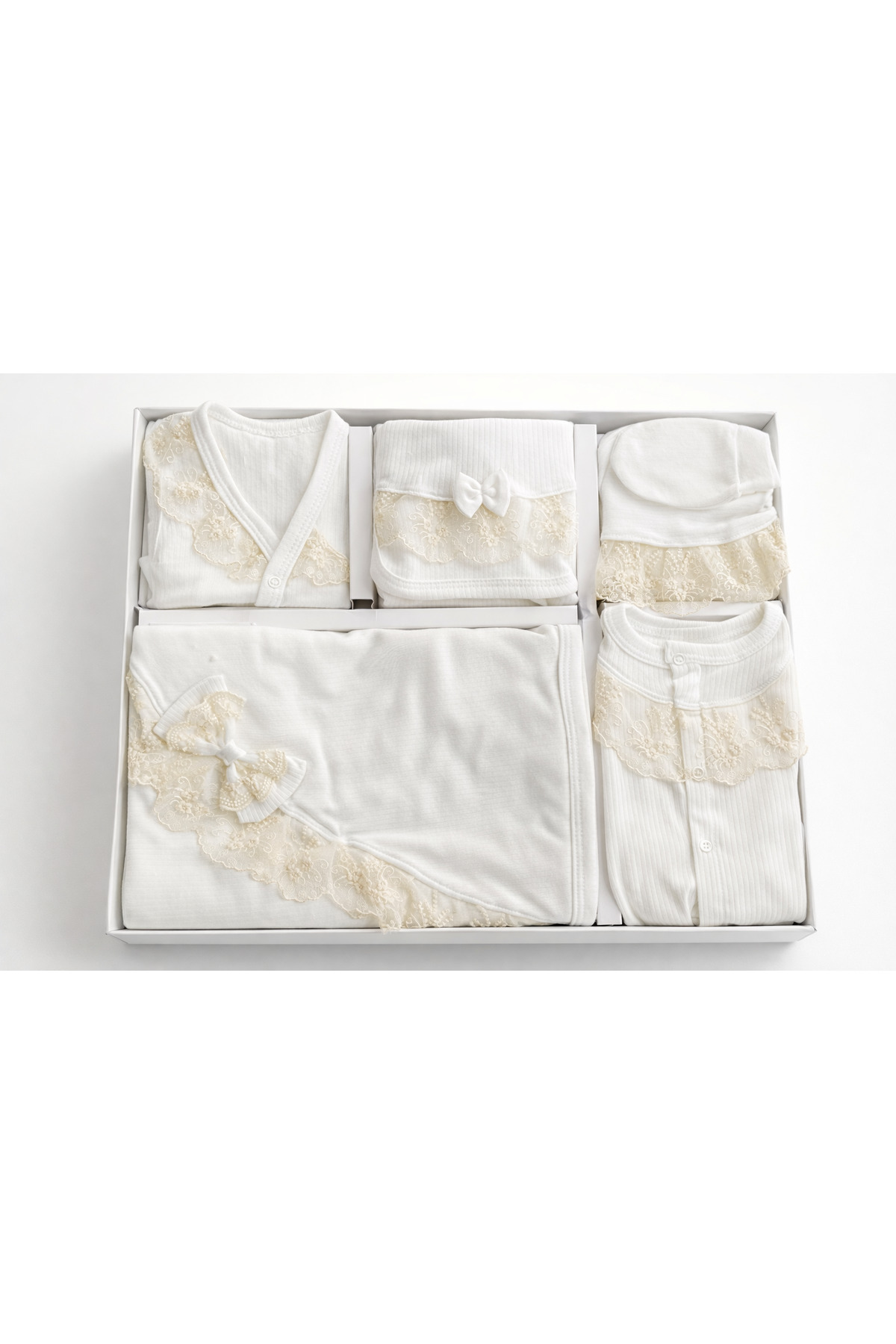 moukou KIZ BEBEK FRANSIZ DANTELLİ FİSTOLU 10'LU YENİDOĞAN HASTANE ÇIKIŞI SETİ KUTULU fotoğrafı 4 (önizleme)