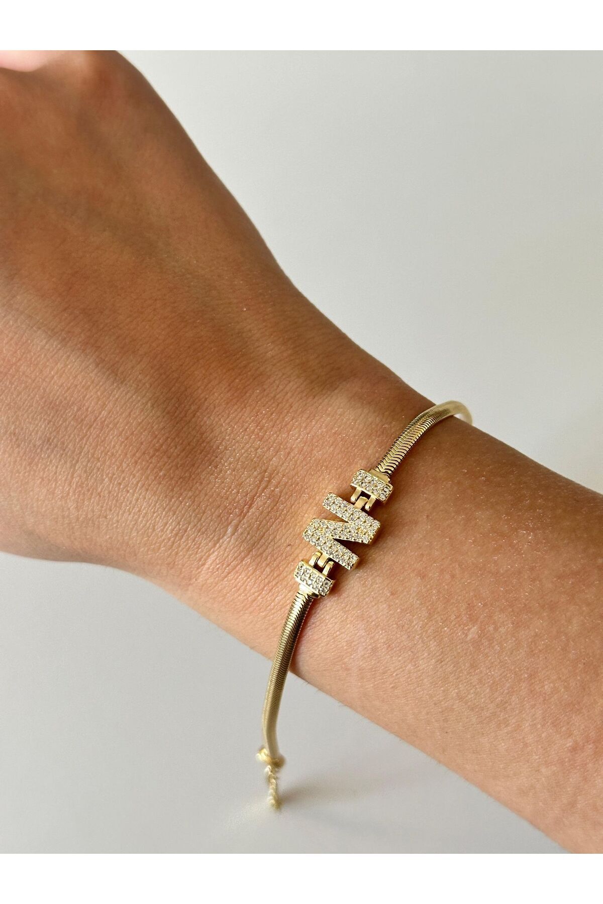 Charmist 14K Çelik Üzeri Altın Kaplama Kuyumcu İşçiliği Harf Bileklik