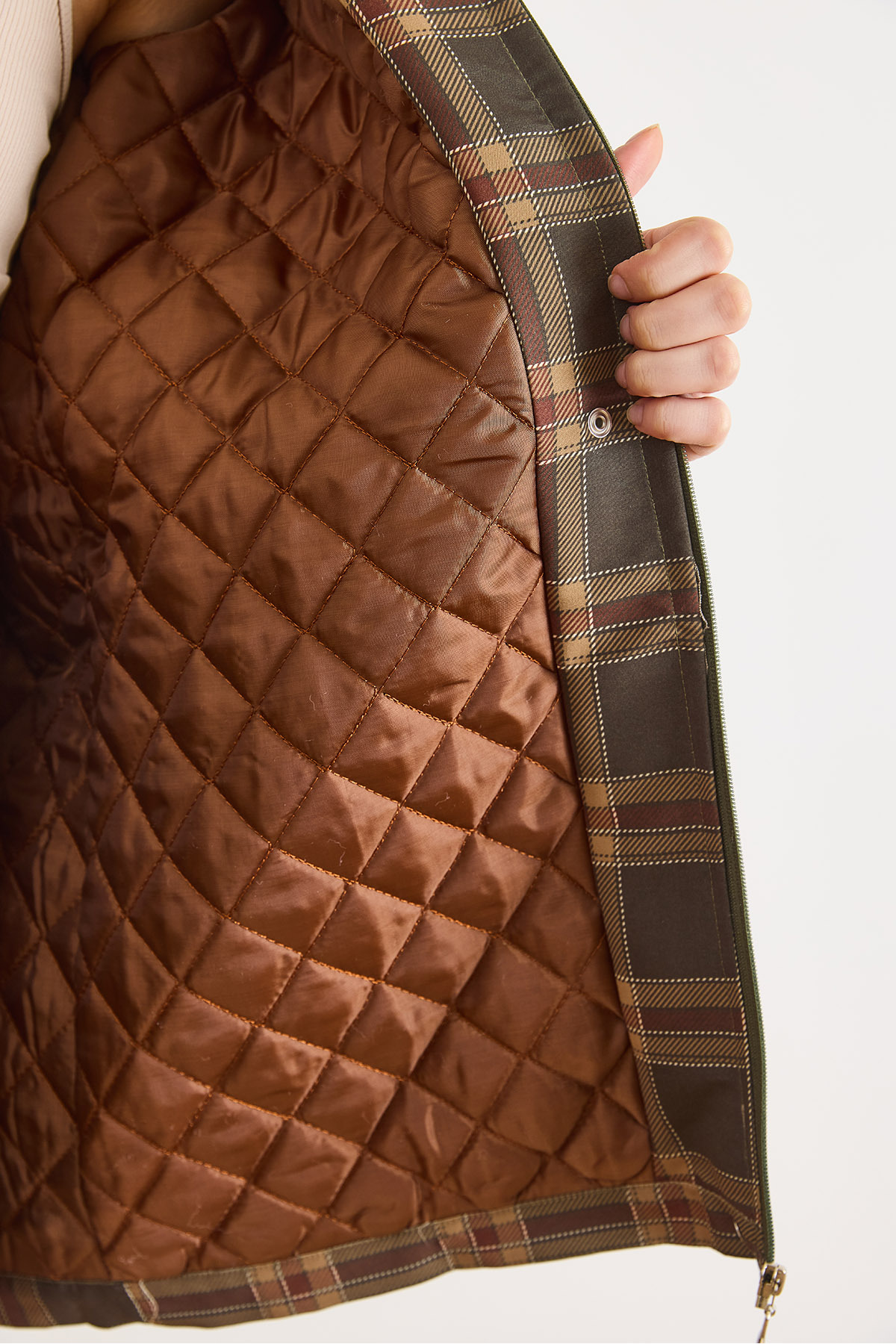 Olalook  Kadın Haki Kapitone Astarlı Ekose Mont MNT-19000053 - Görsel 4