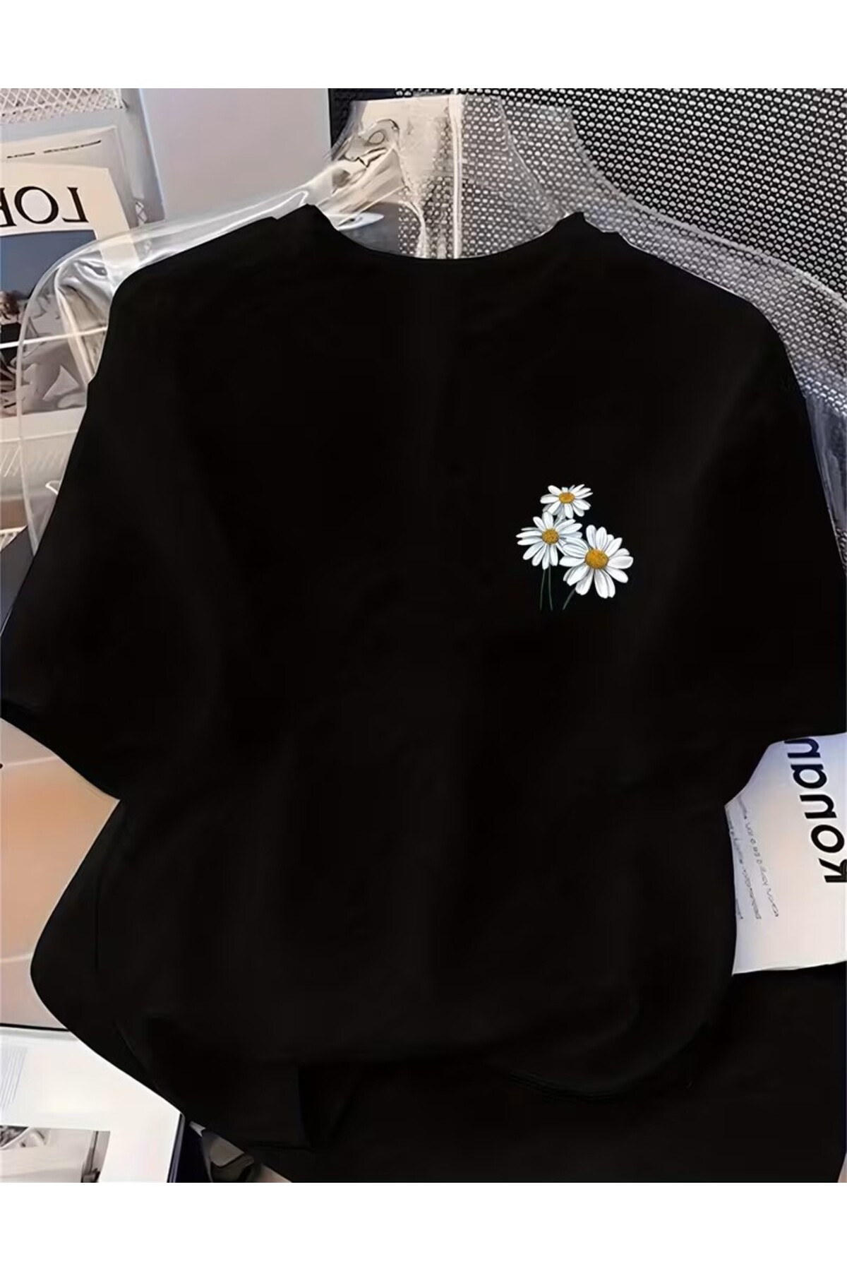 oneagılyazı  Yumuşak ve Rahat Yeşil Papatya Baskılı T-Shirt